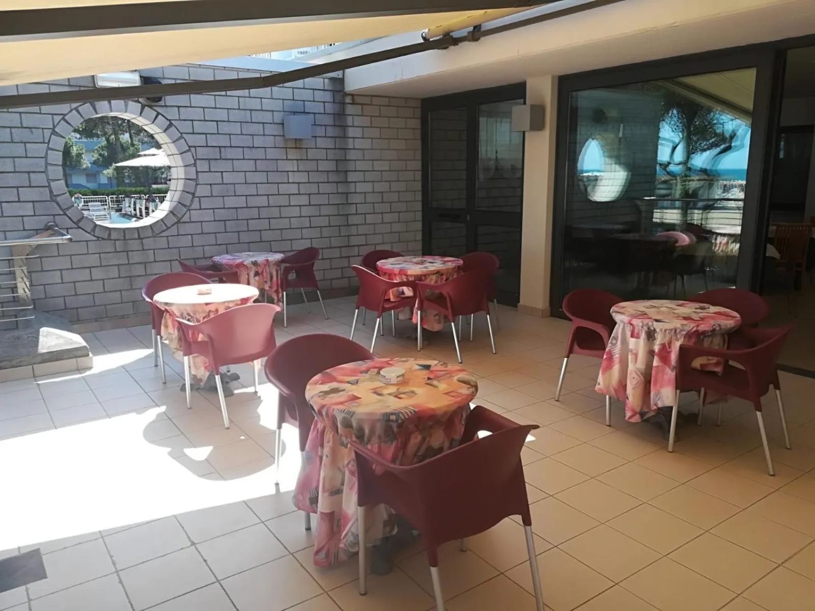 Area and facilities in Hotel Ambra