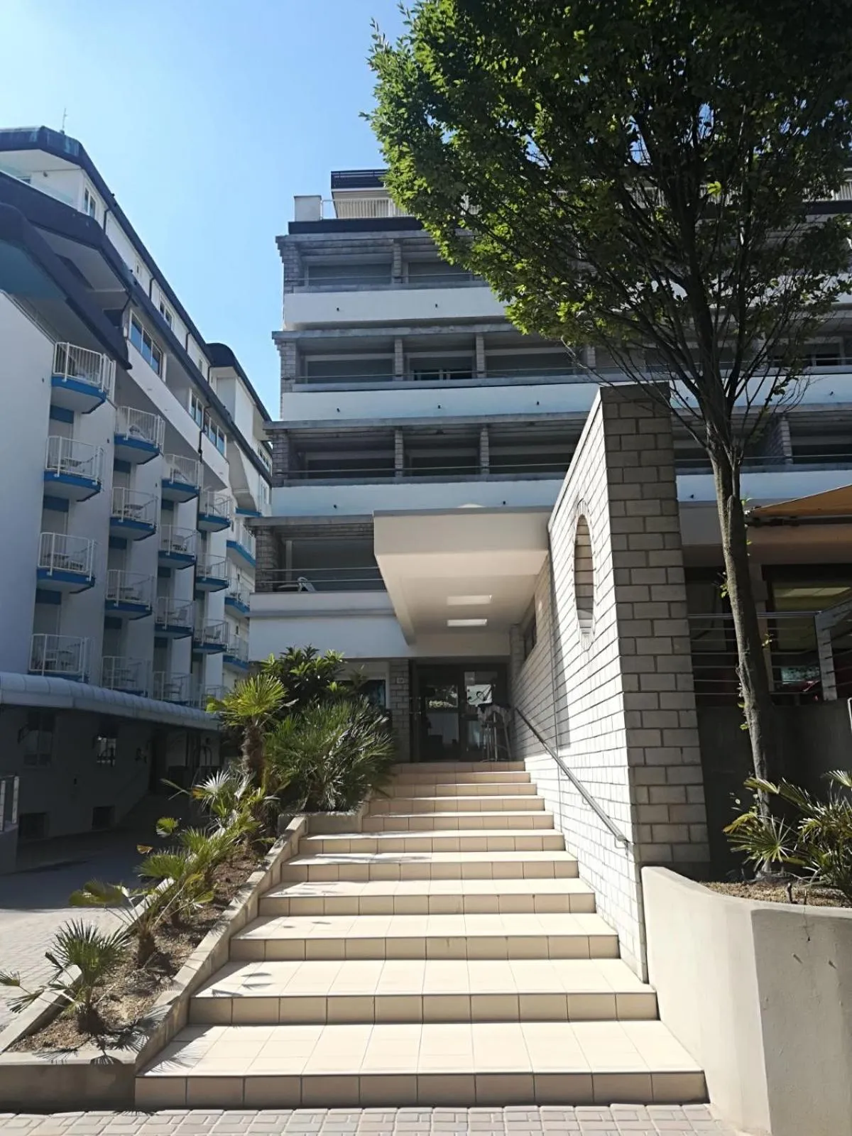 Facade/entrance in Hotel Ambra