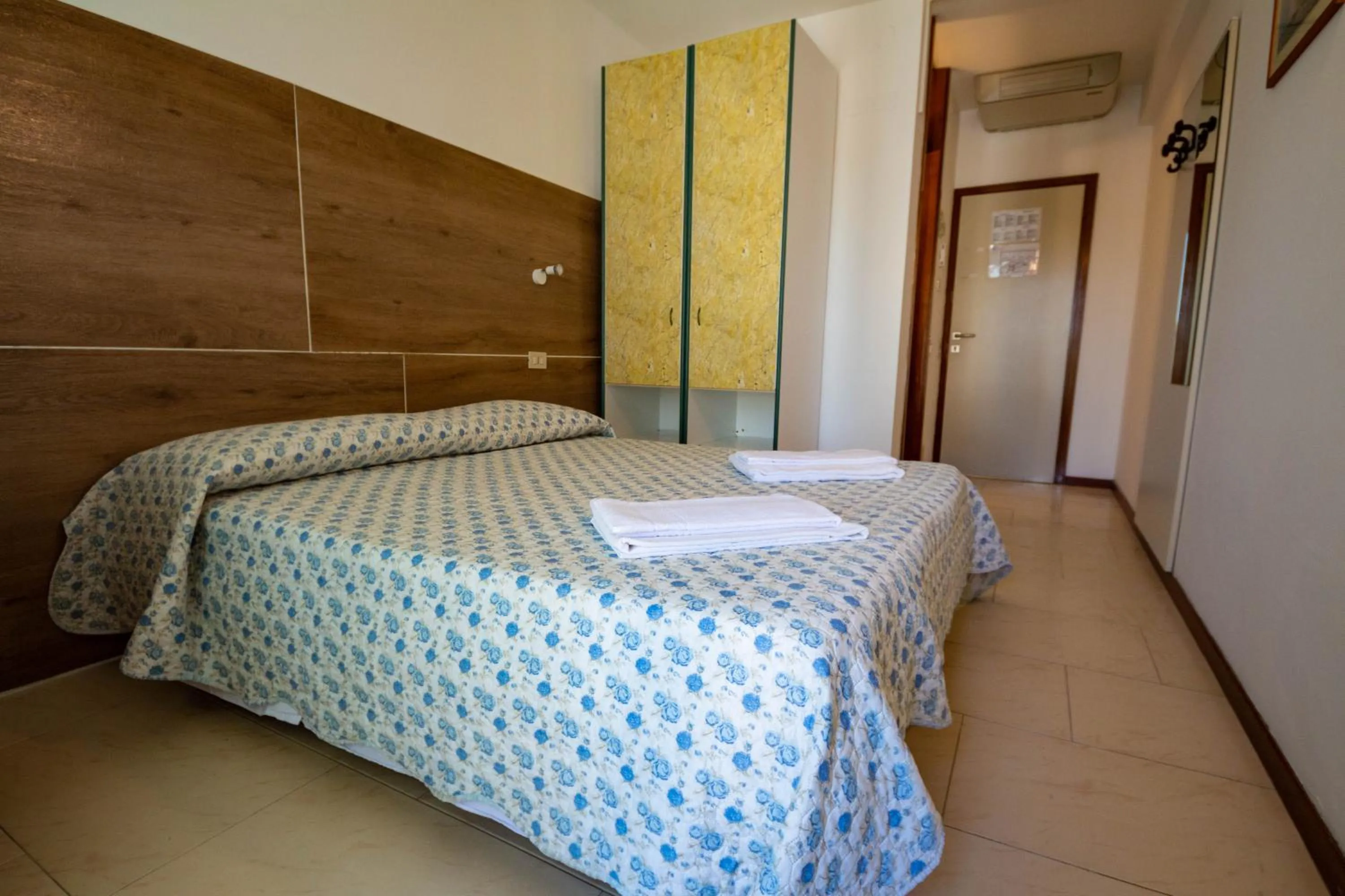 Bedroom in Hotel Ambra