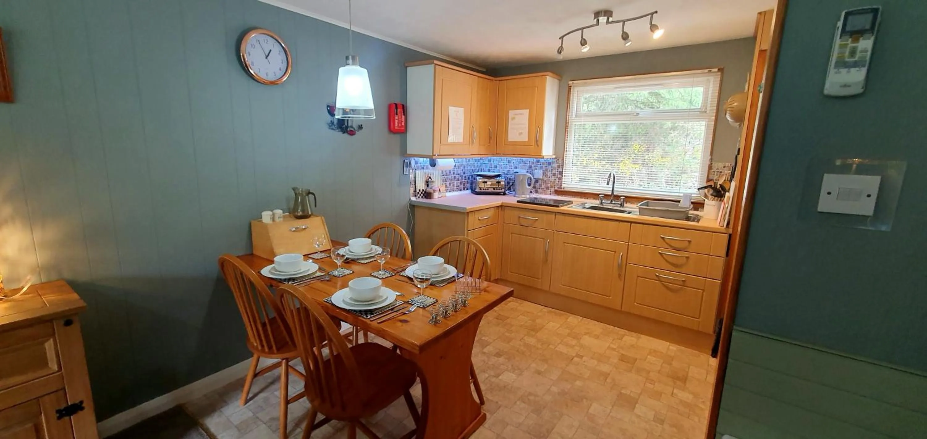 Kitchen or kitchenette in Torcroft Lodges