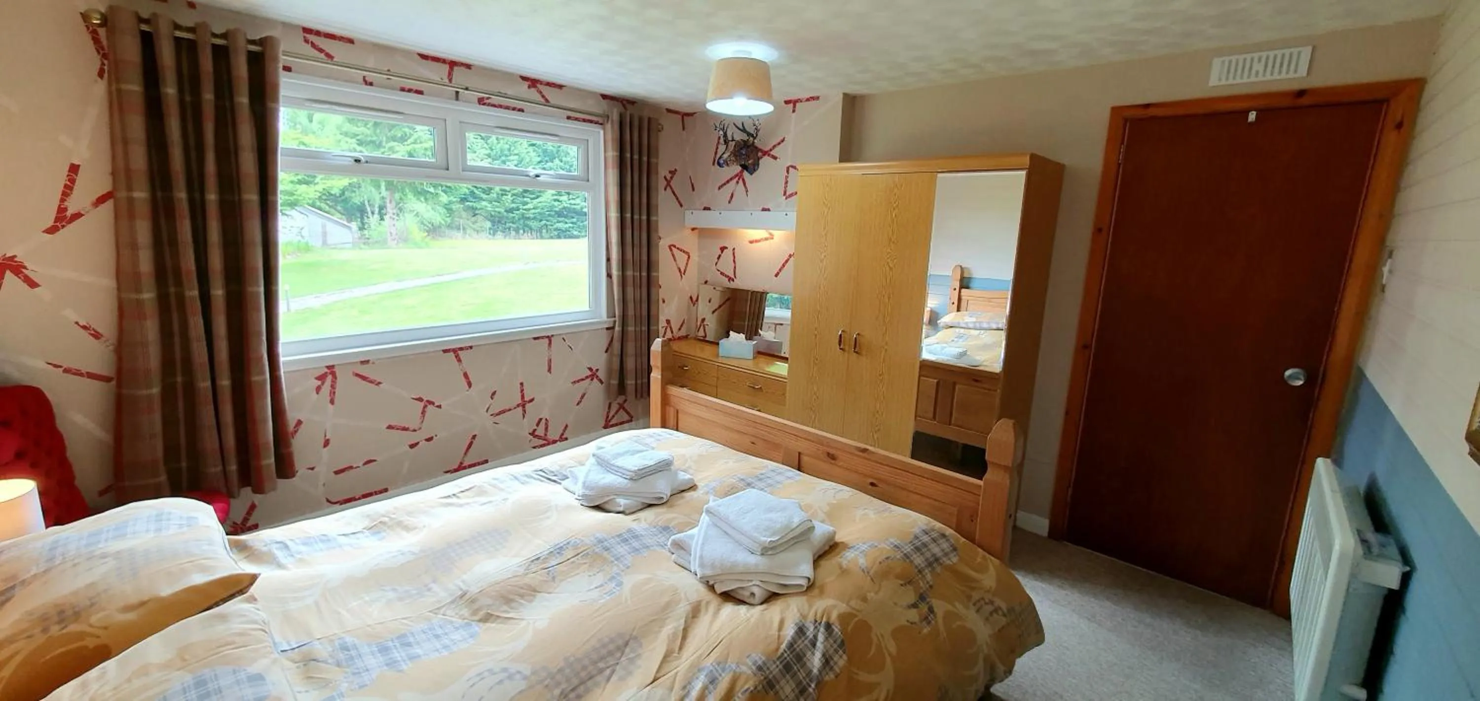 Bedroom, Bed in Torcroft Lodges