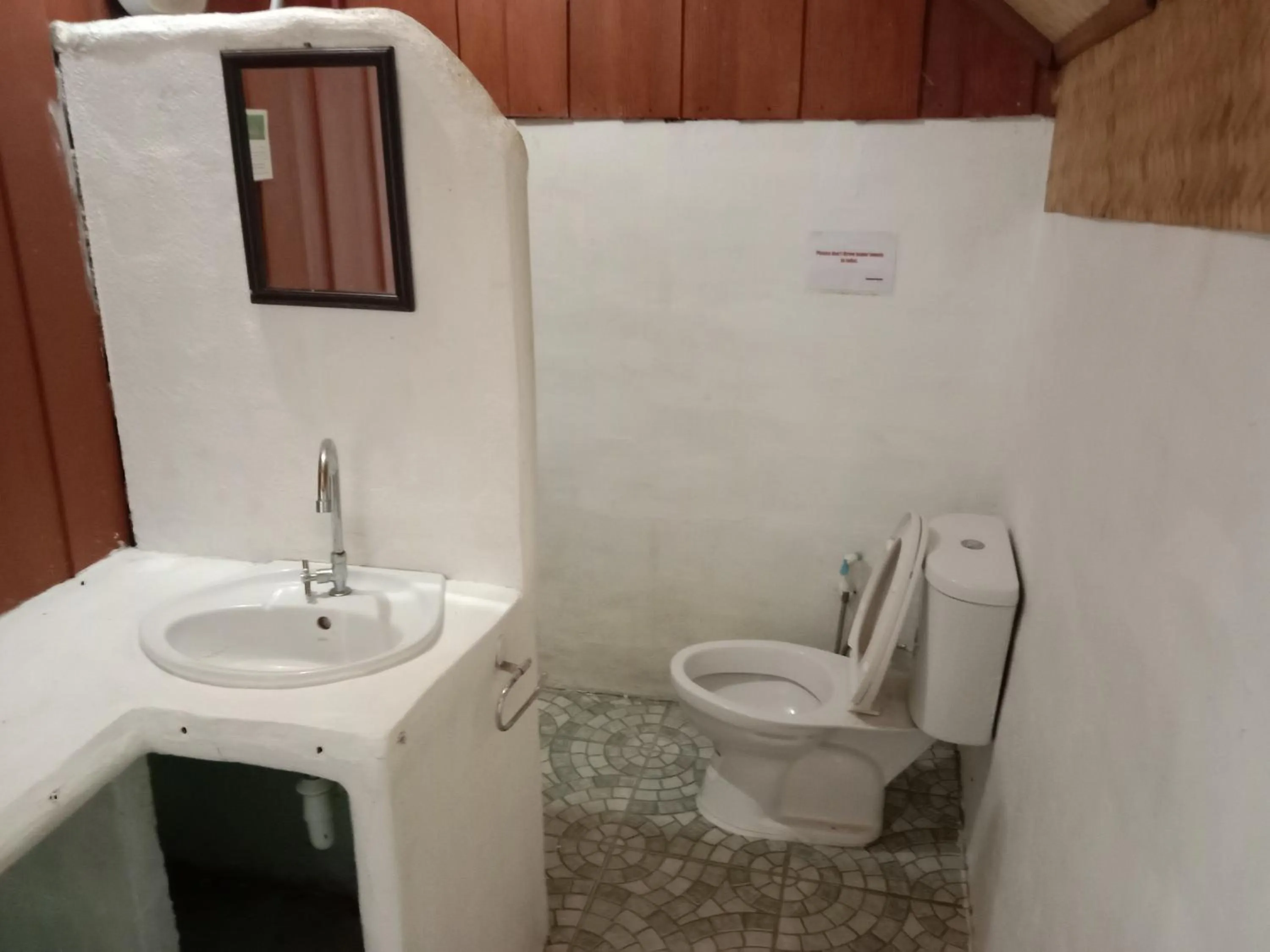 Bathroom in Tree House Bungalows Koh Tao