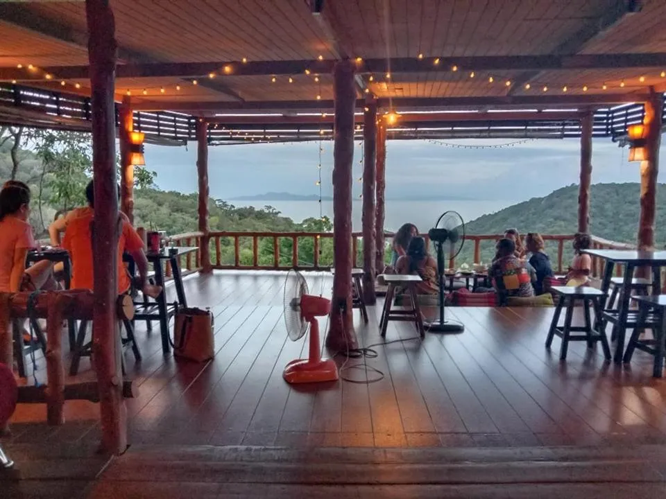 Restaurant/places to eat in Tree House Bungalows Koh Tao