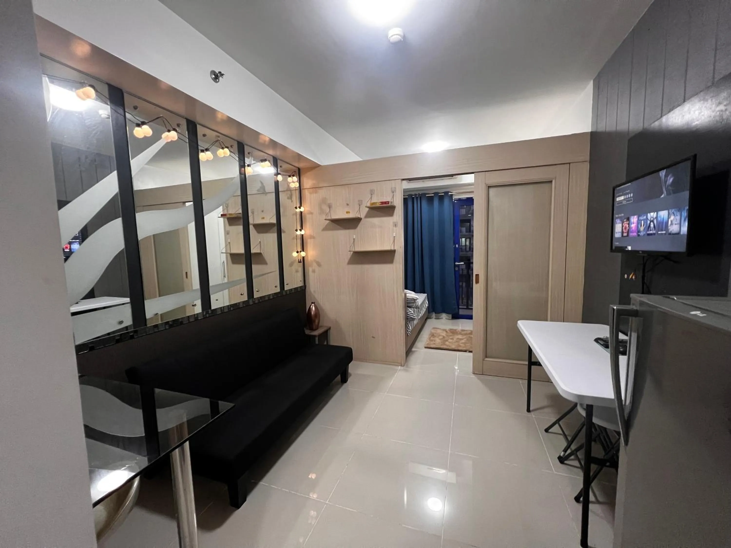 Sea Residences Mall of Asia by Jermel