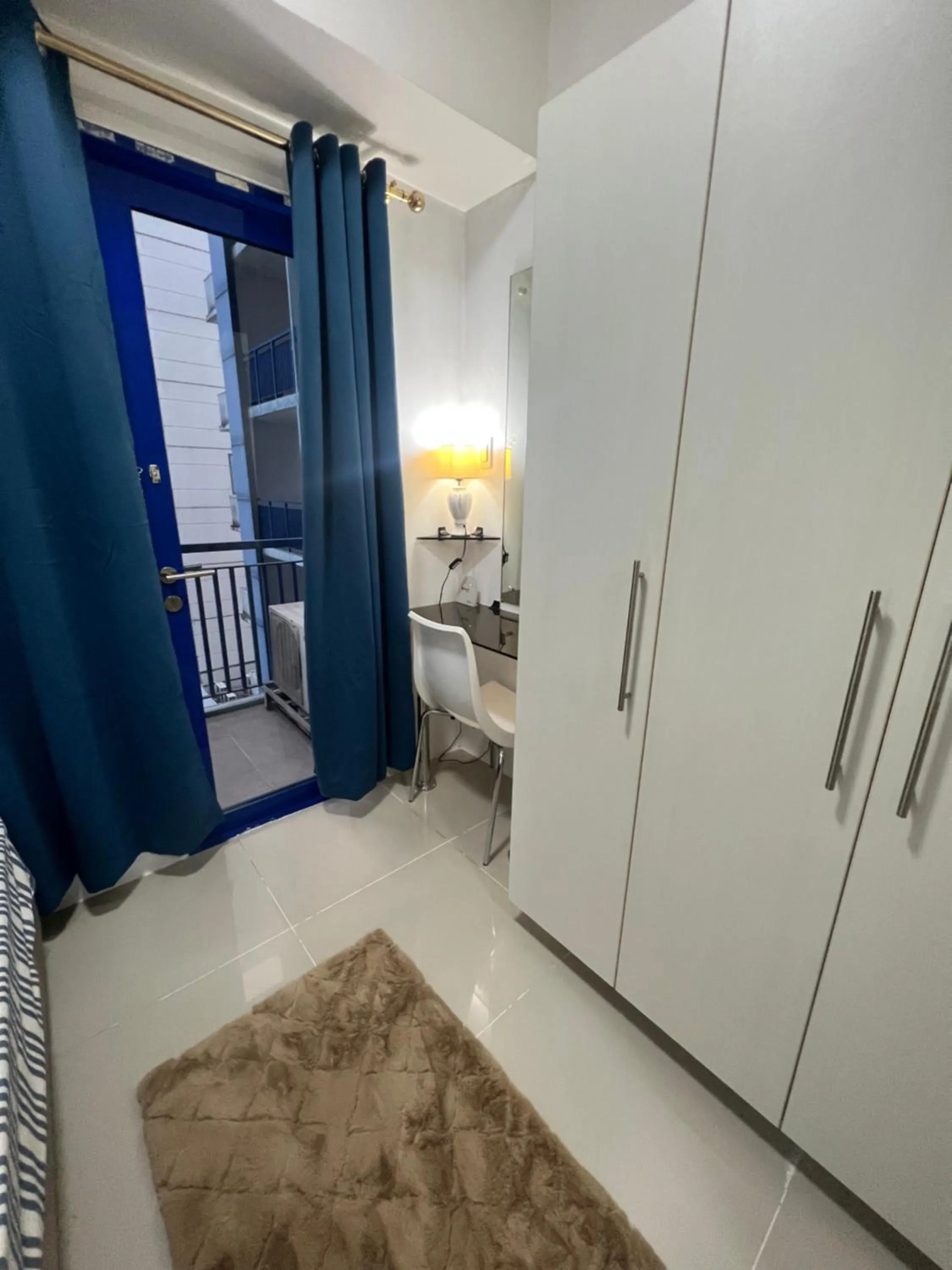 Sea Residences Mall of Asia by Jermel