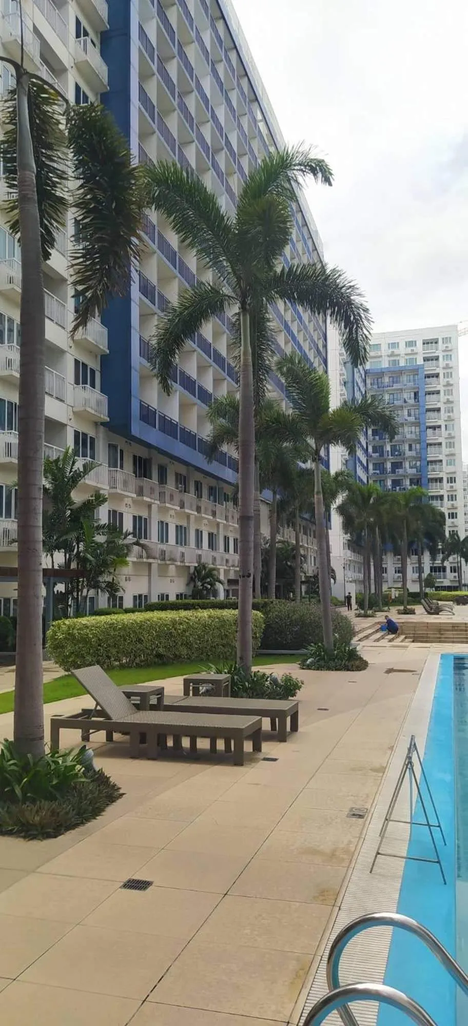 Sea Residences Mall of Asia by Jermel