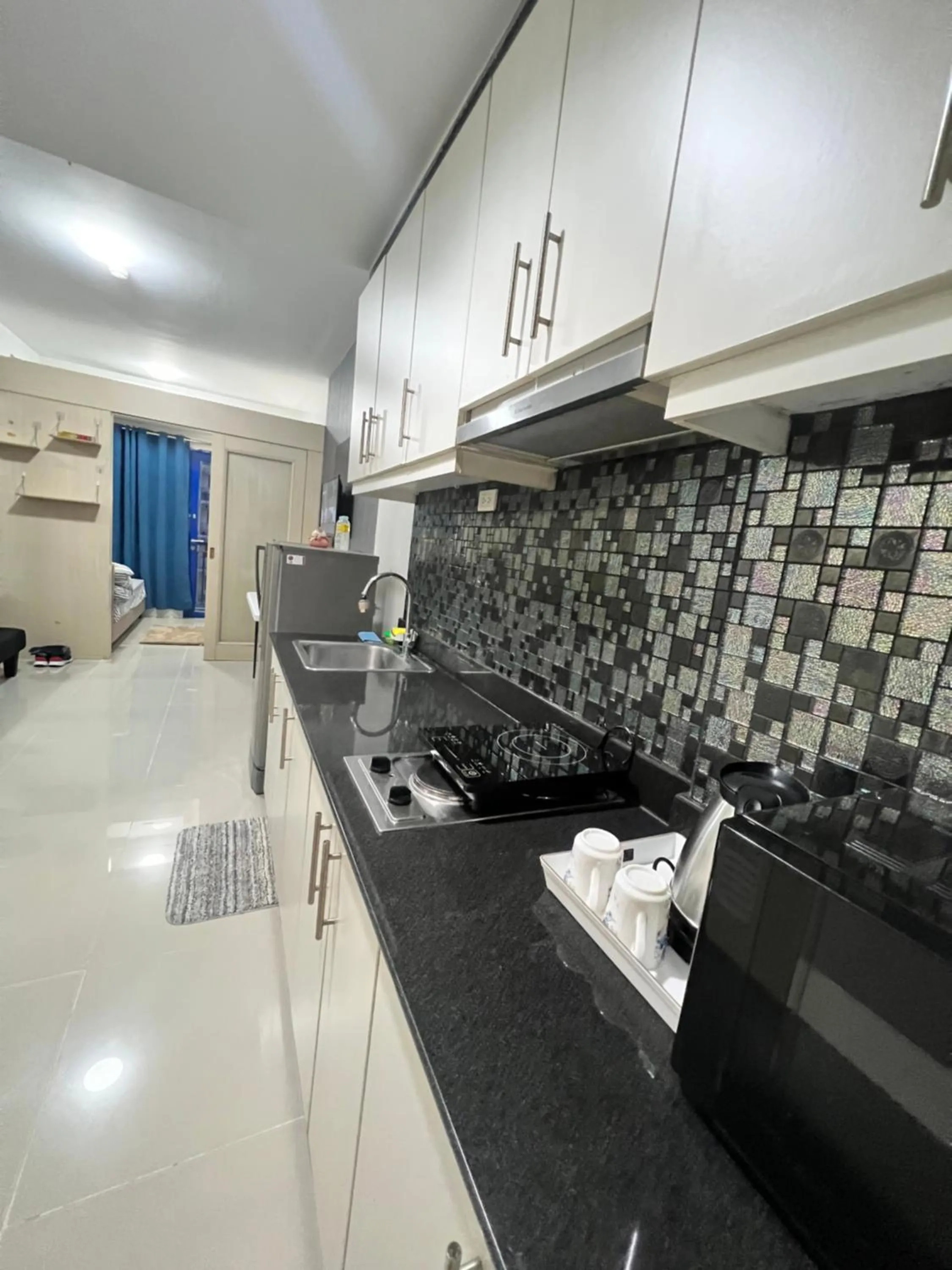 Sea Residences Mall of Asia by Jermel