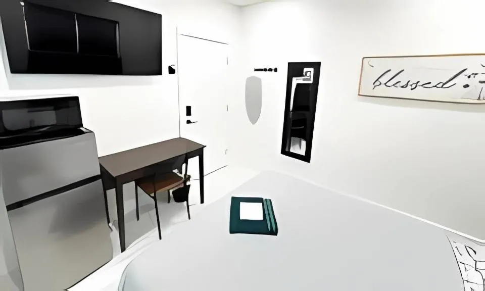 Private Rooms close to Miami Airport - Free parking - 01