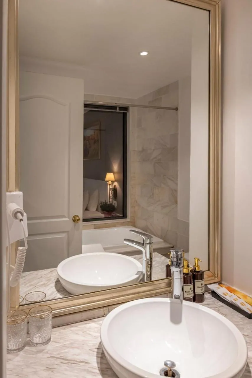 Bathroom in Thao Trang Laluxe Hotel Phu My Hung