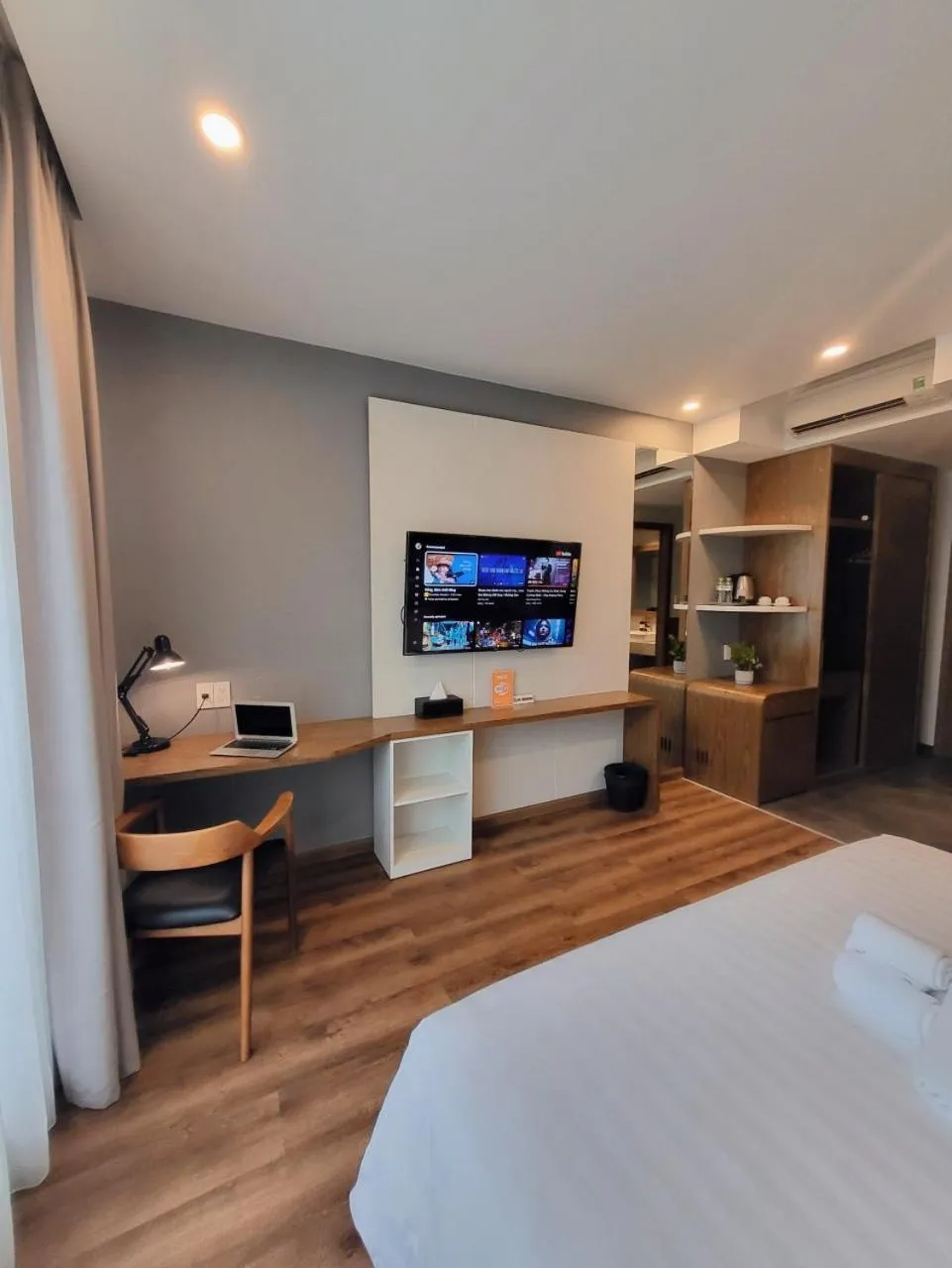 TV and multimedia in Thao Trang Laluxe Hotel Phu My Hung