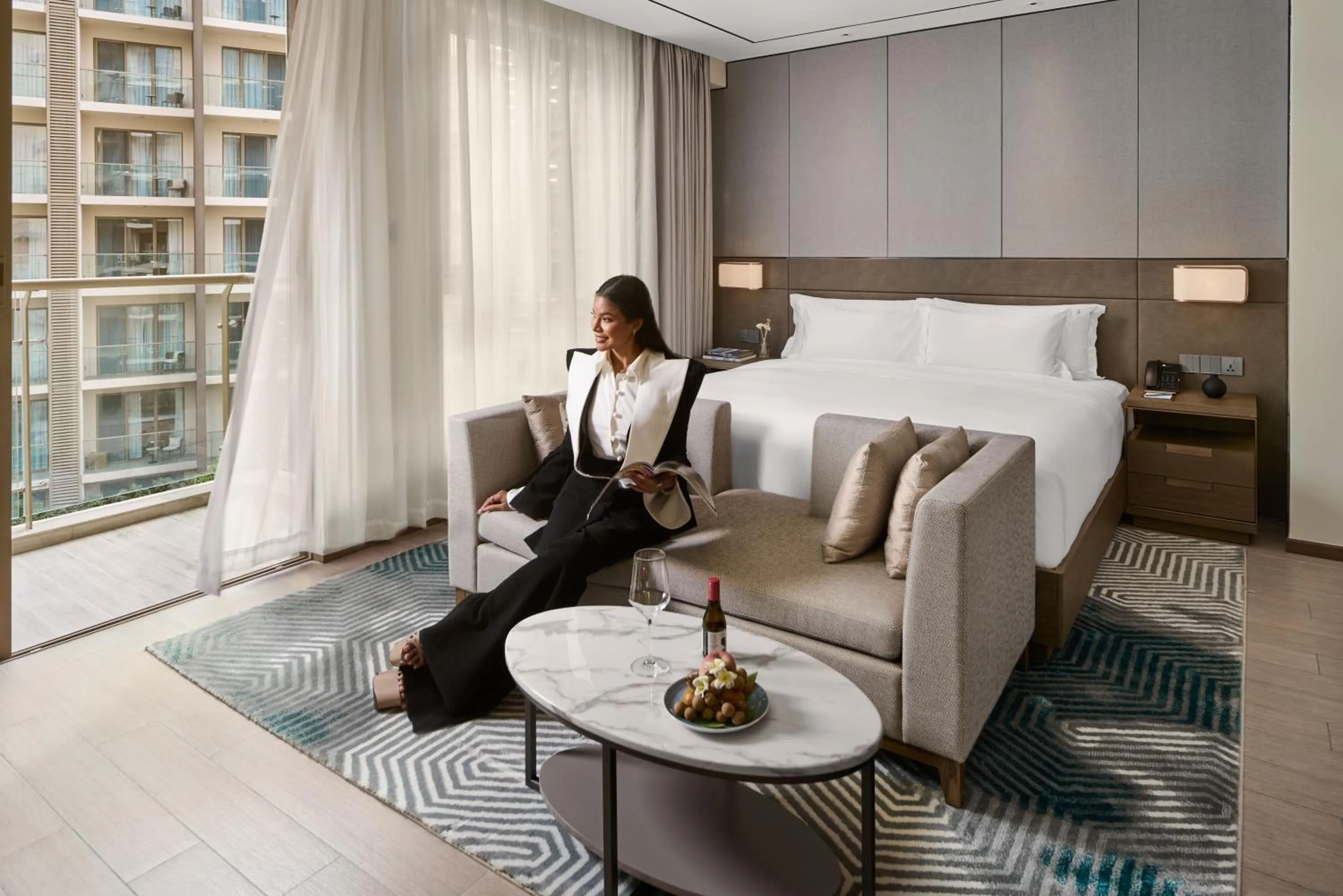 Balcony/Terrace, Bed in Oakwood Premier Phnom Penh