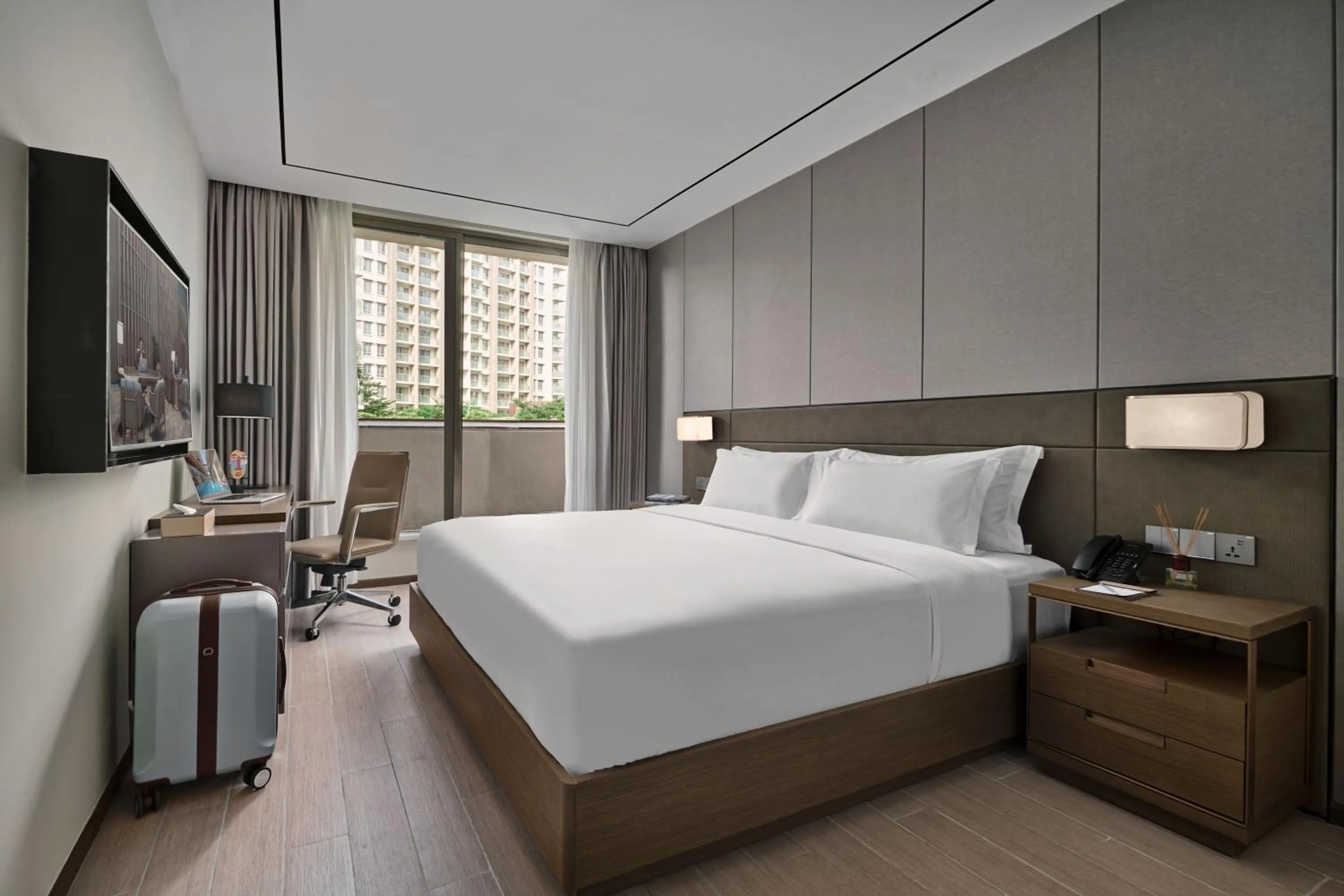 Bed in Oakwood Premier Phnom Penh