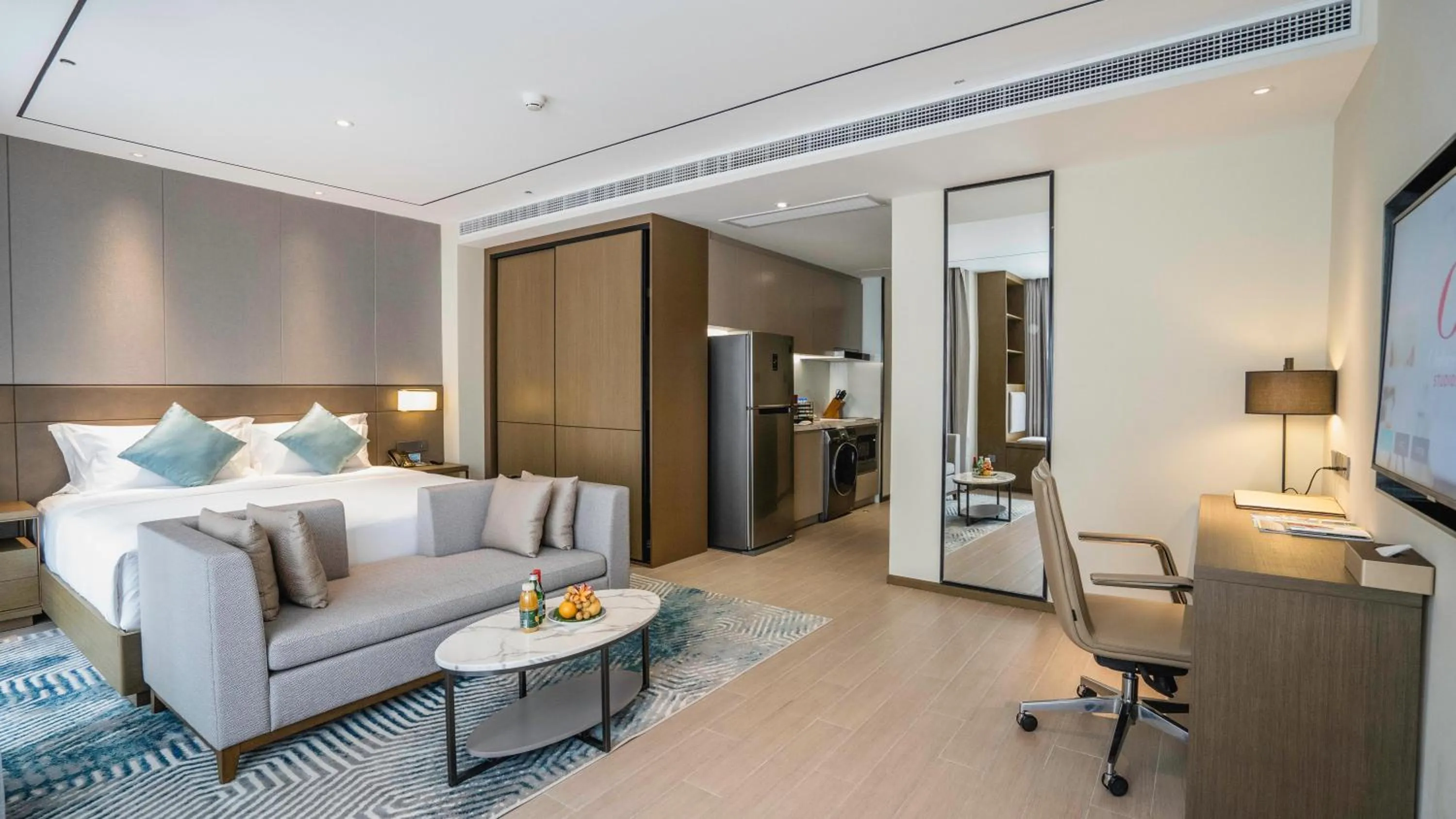 Bed in Oakwood Premier Phnom Penh