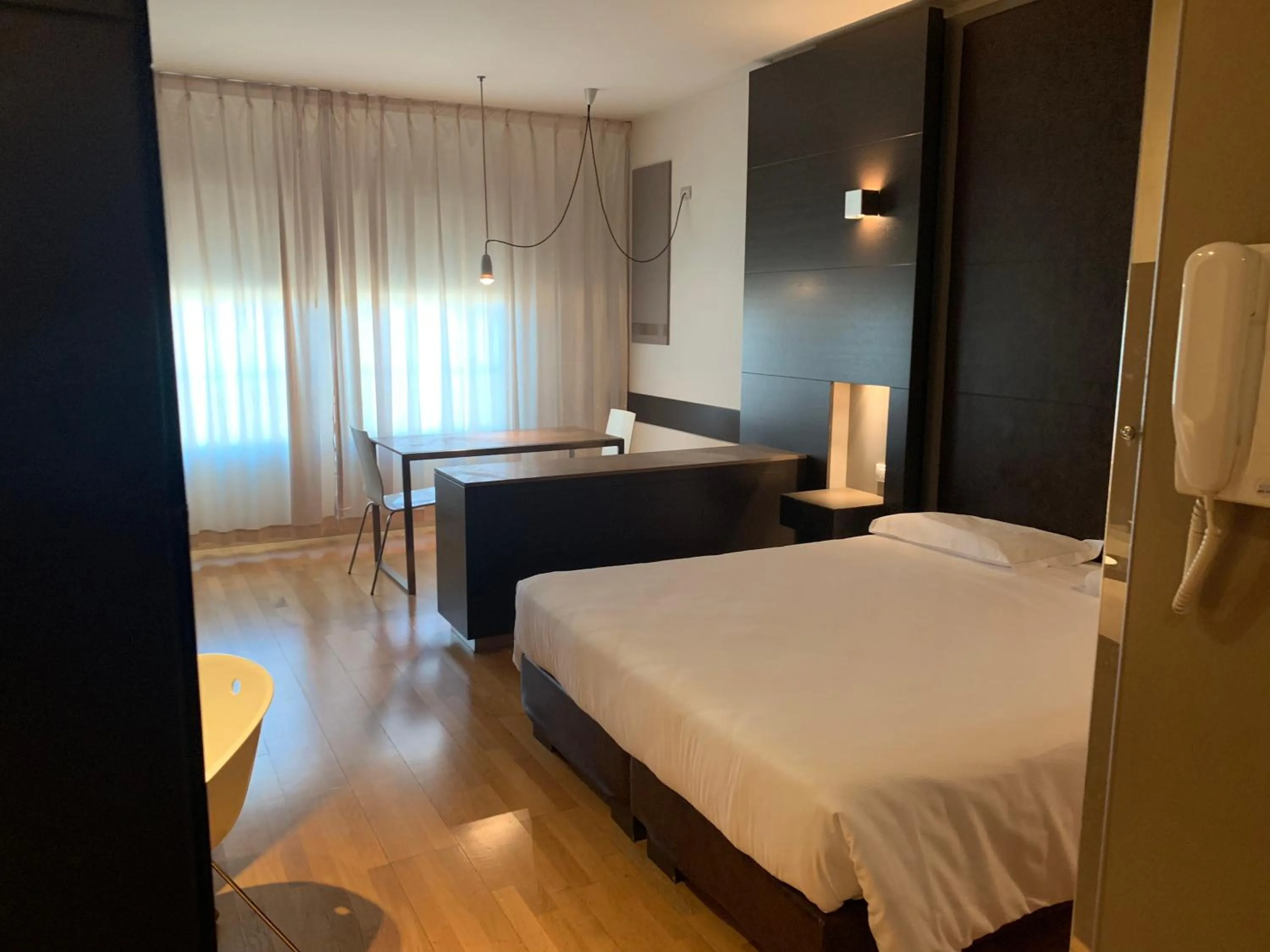 Bedroom, Bed in Wall Art Hotel & Residence