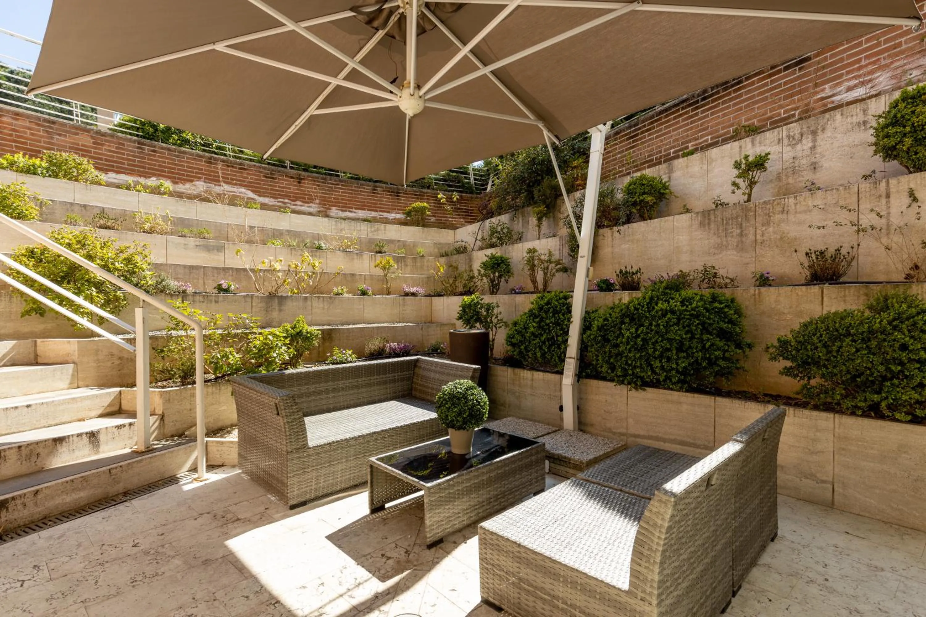 Lobby or reception in Wall Art Hotel & Residence