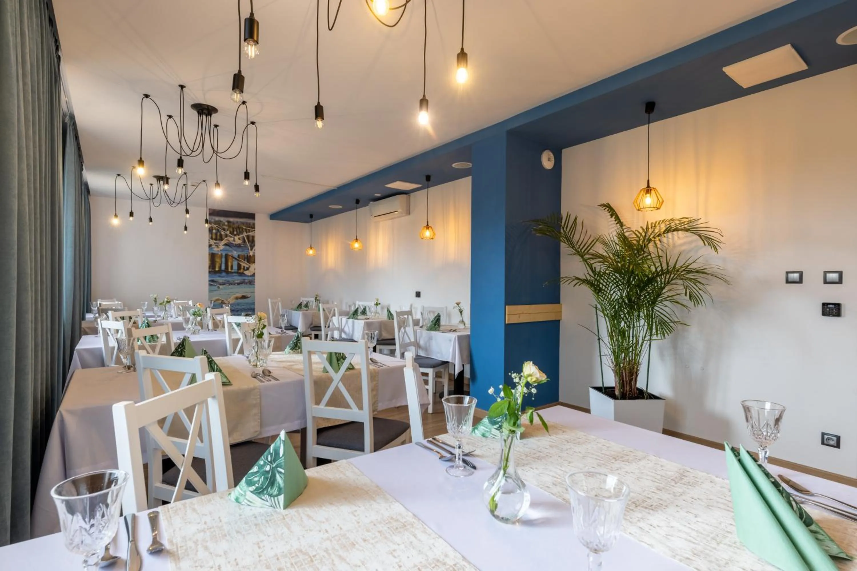 Restaurant/places to eat in Awilla Ustka