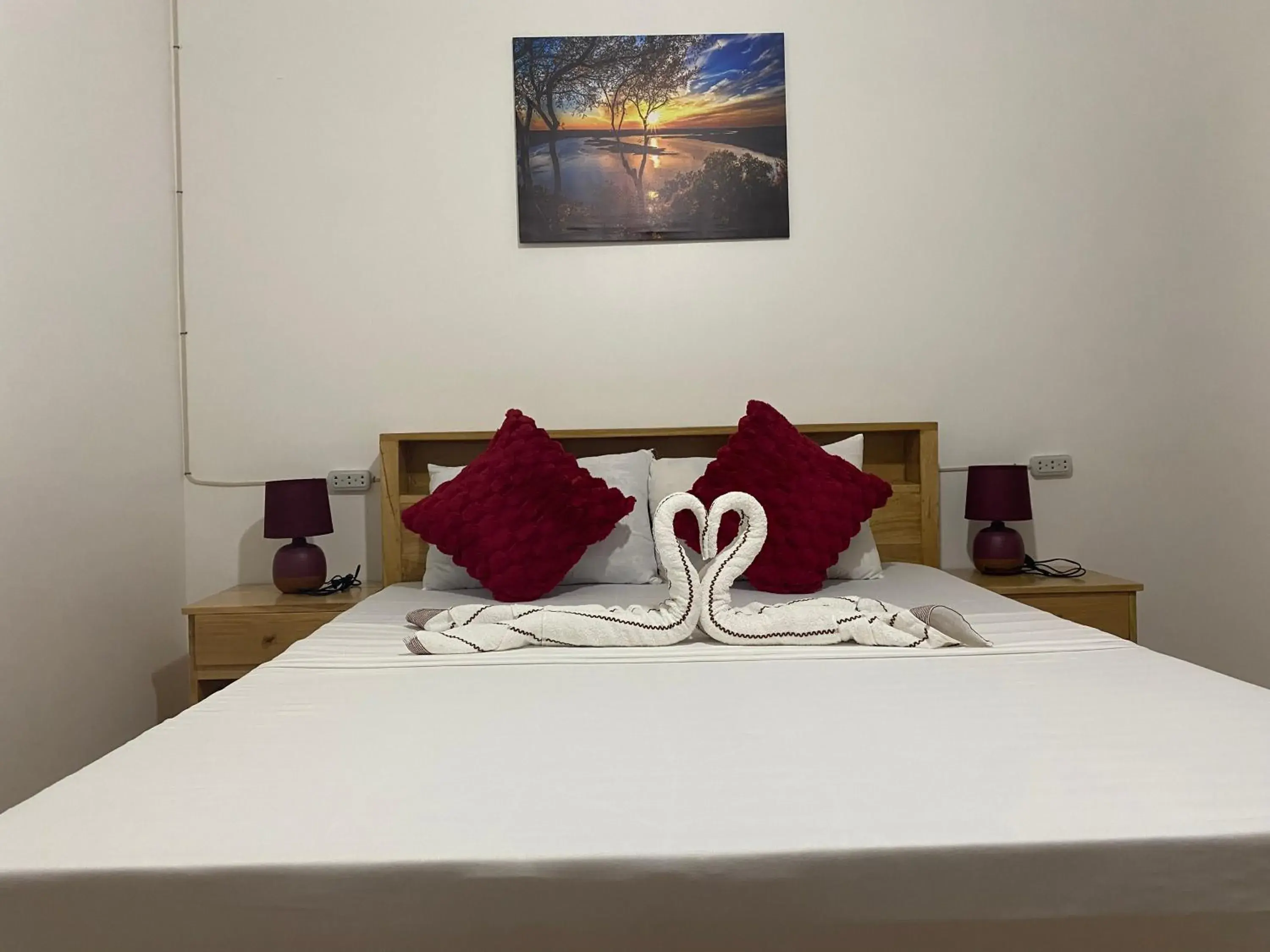 Deluxe Double Room with Balcony in A&C Aquino Guesthouse Deluxe Double Room with Balcony in A&C Aquino Guesthouse