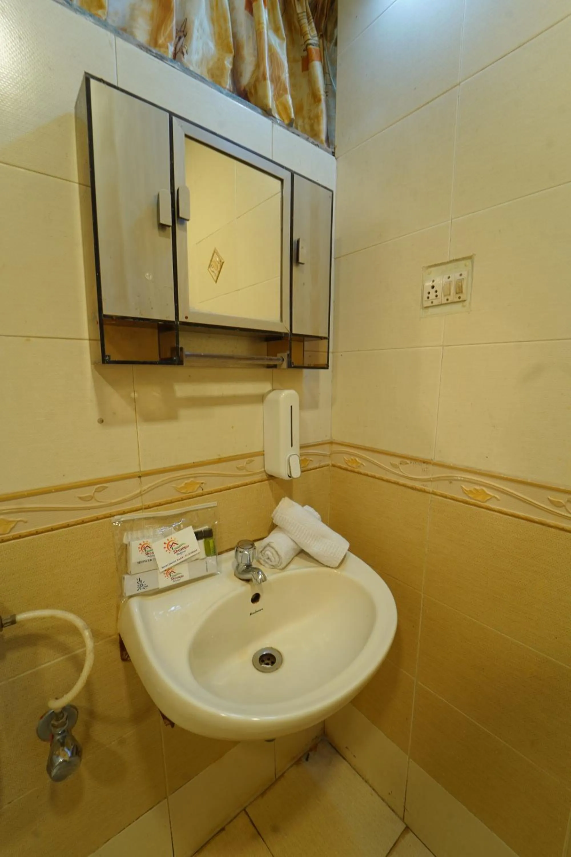 Toilet in Sharayu Holidays Valley View