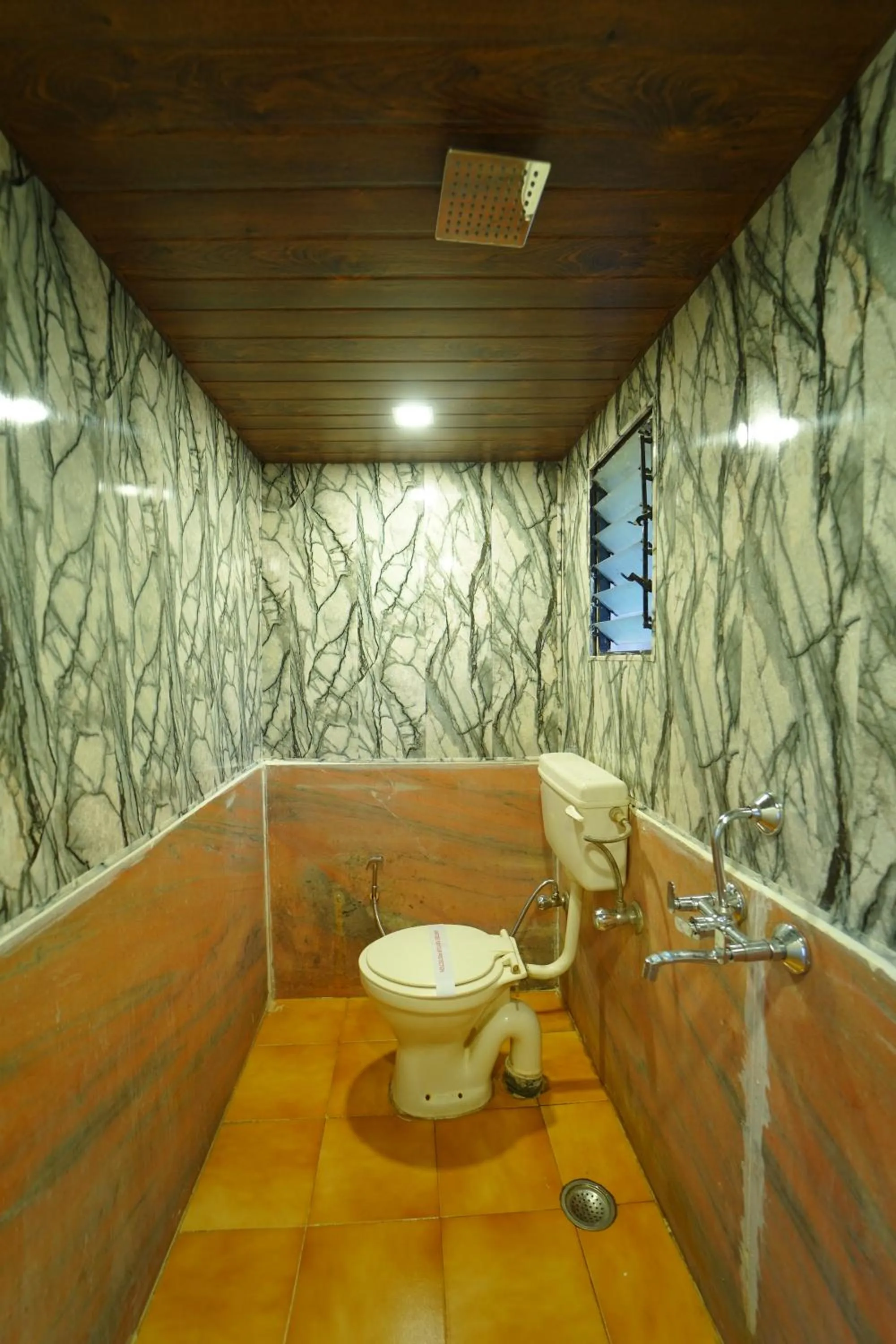 Bathroom in Sharayu Holidays Valley View