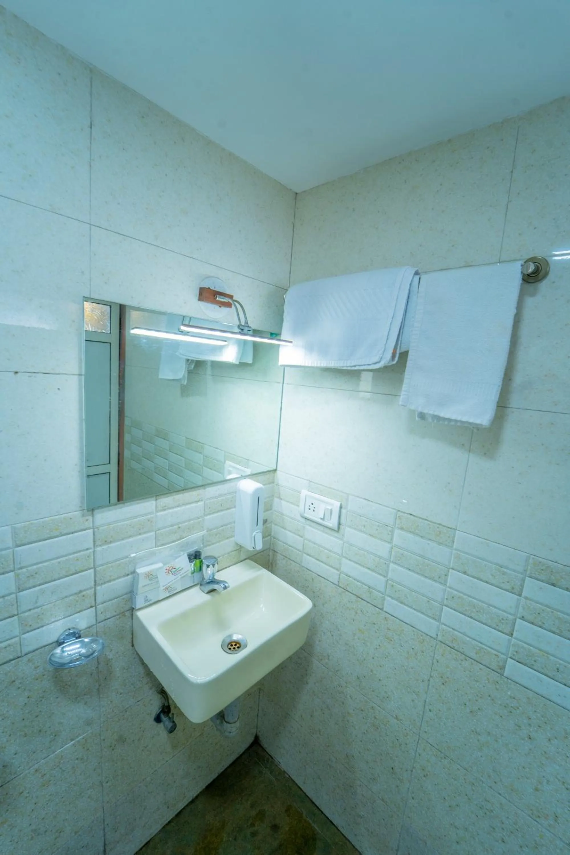 Toilet in Sharayu Holidays Valley View