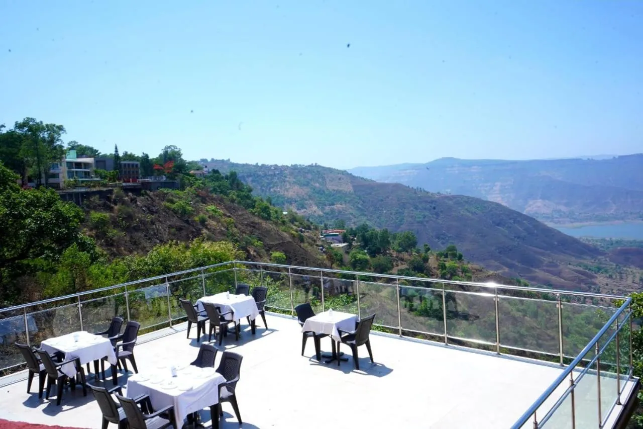 Sharayu Holidays Valley View