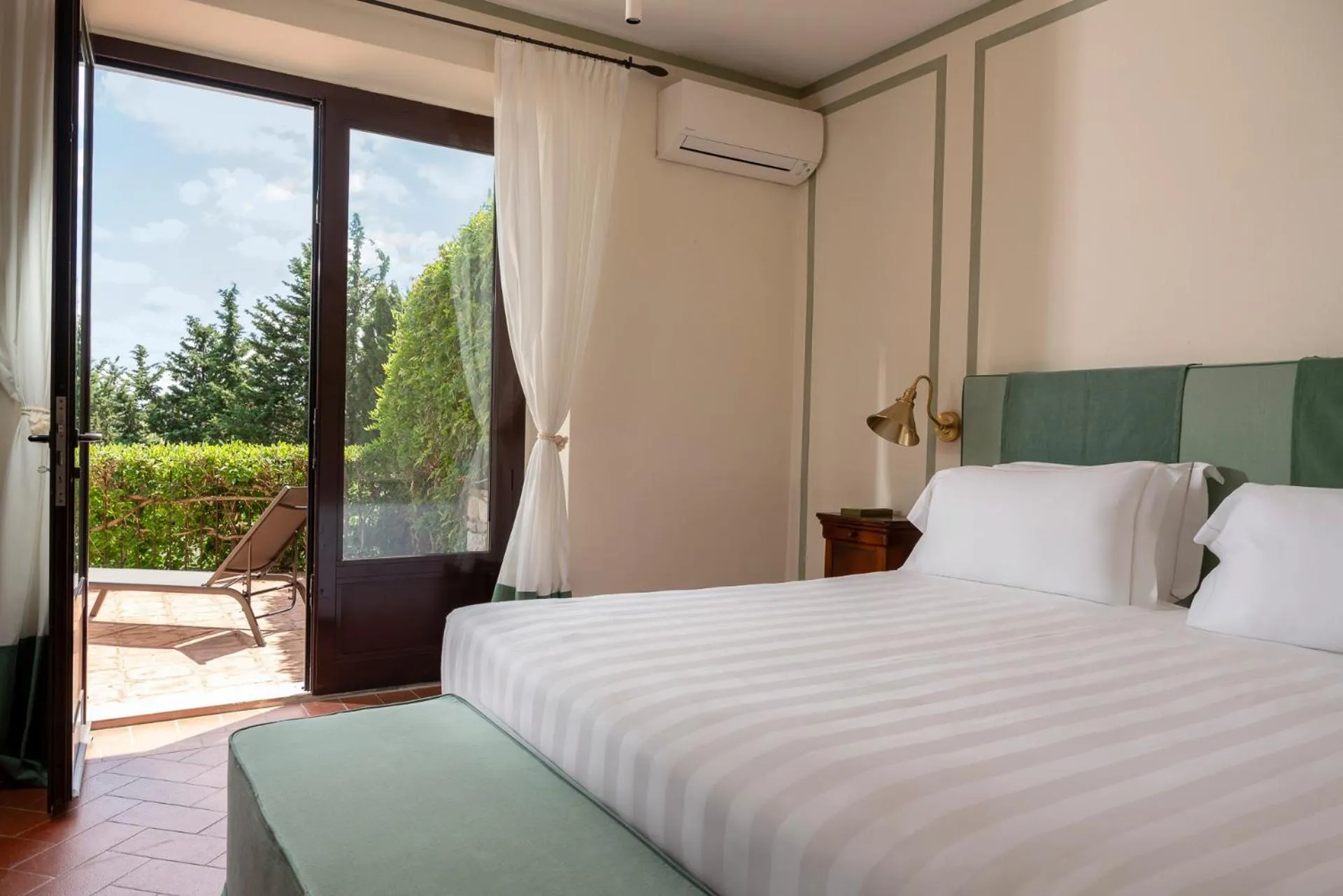 Bedroom, Bed in Relais Vignale & Spa