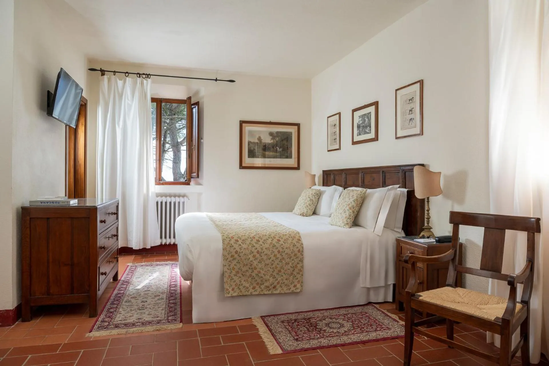 Bedroom, Bed in Relais Vignale & Spa