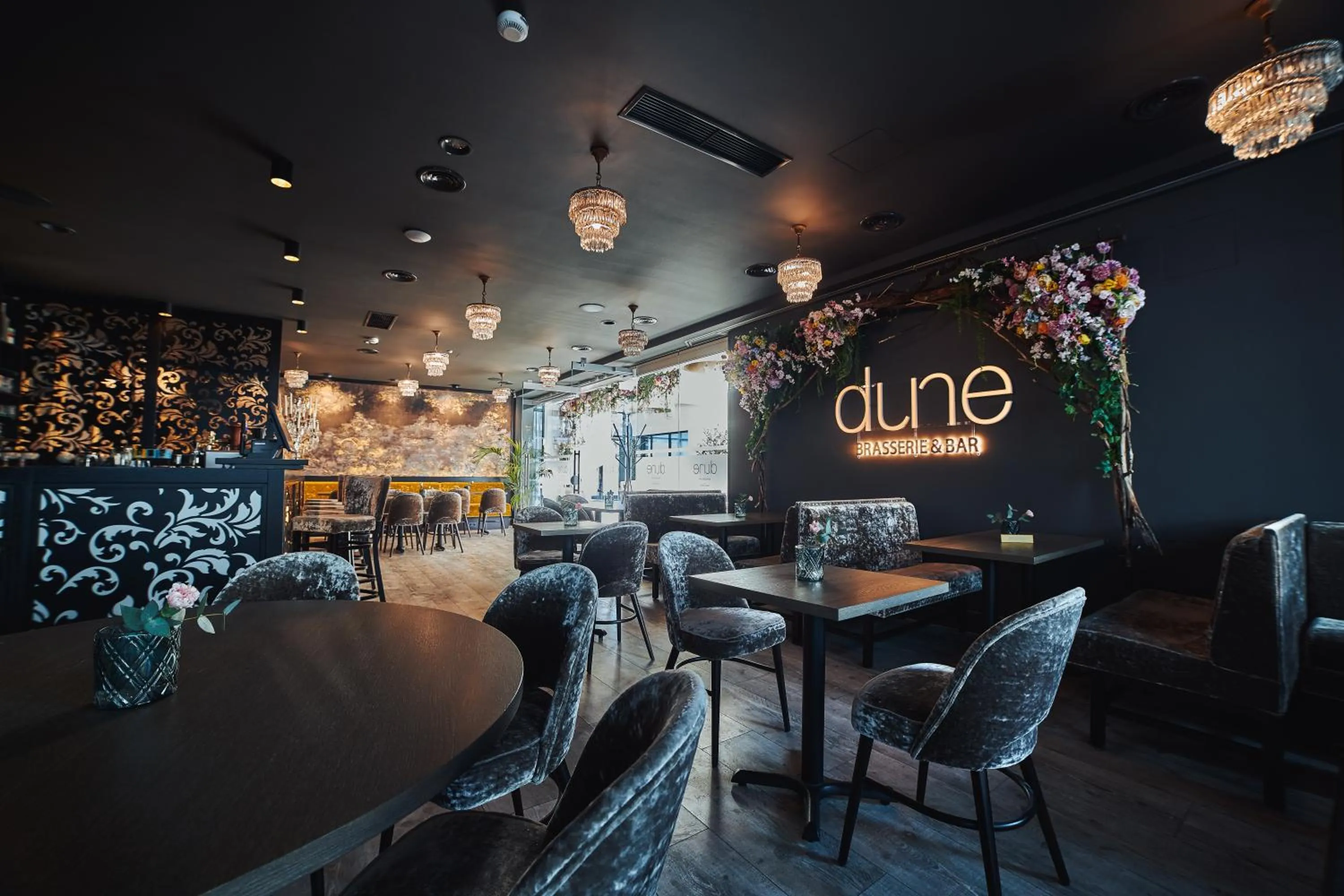 Restaurant/places to eat in Dune Beach Resort - A