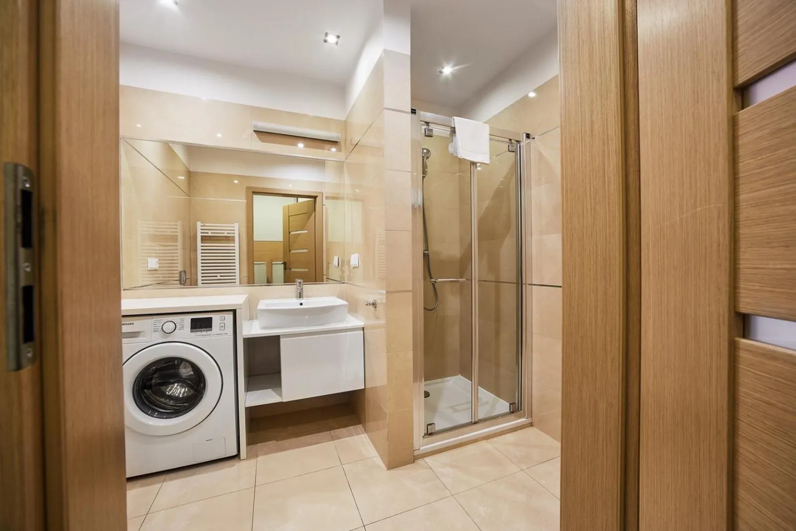 Shower in Dune Beach Resort - A