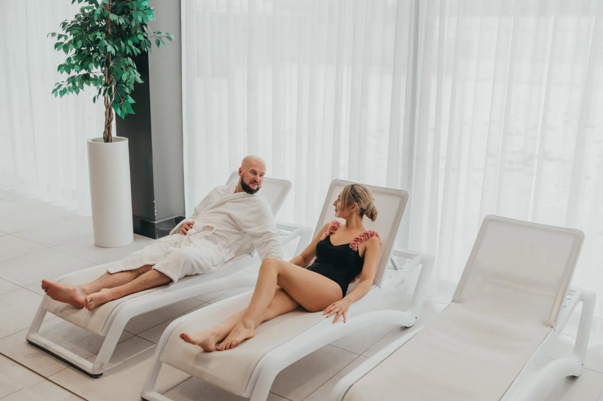 Seating area in Dune Beach Resort - A