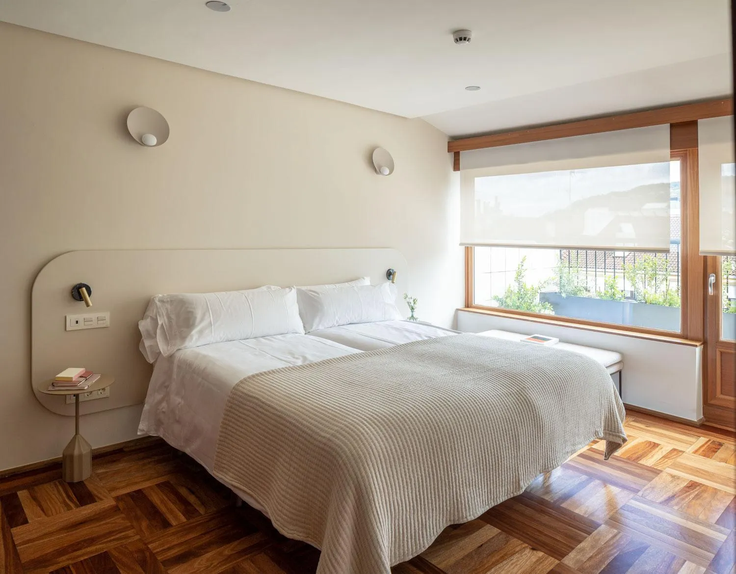 Bedroom, Bed in The Passage Apartments
