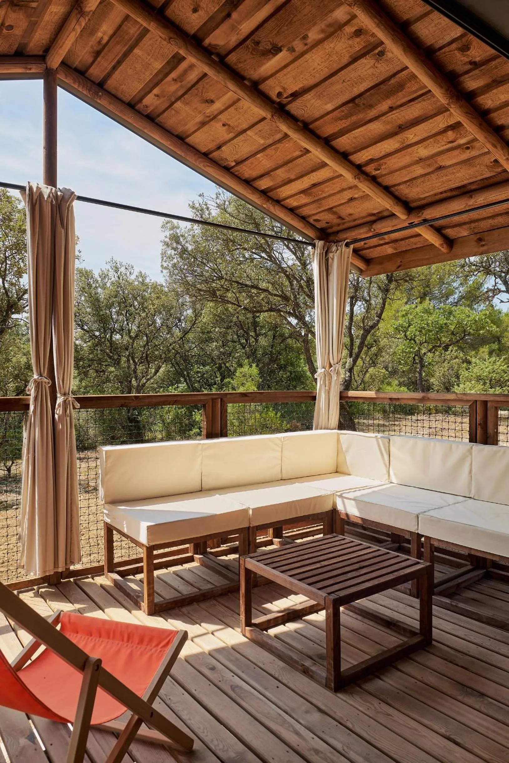 Balcony/Terrace in Domaine La Ferme HI bride