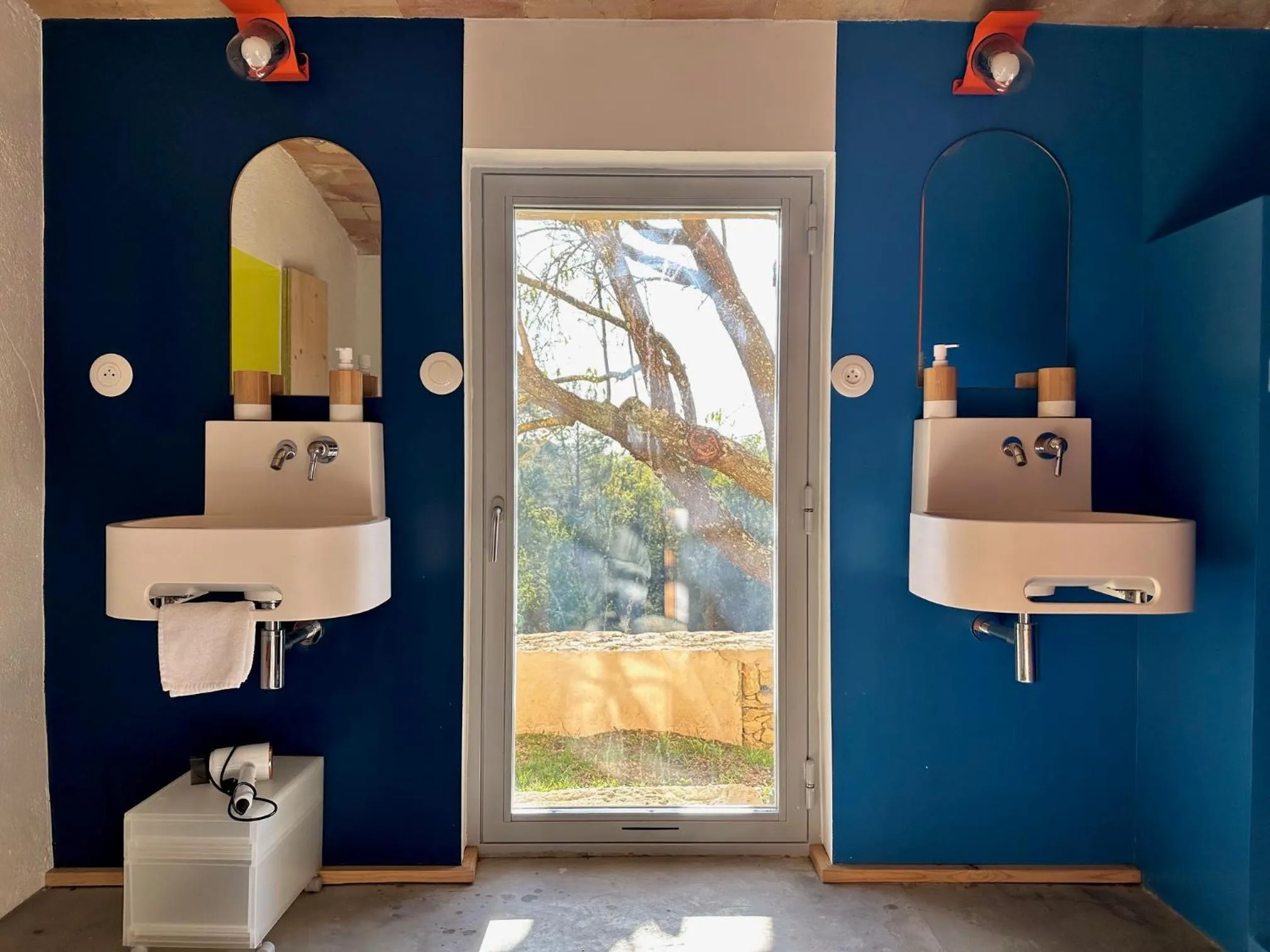 Bathroom in Domaine La Ferme HI bride