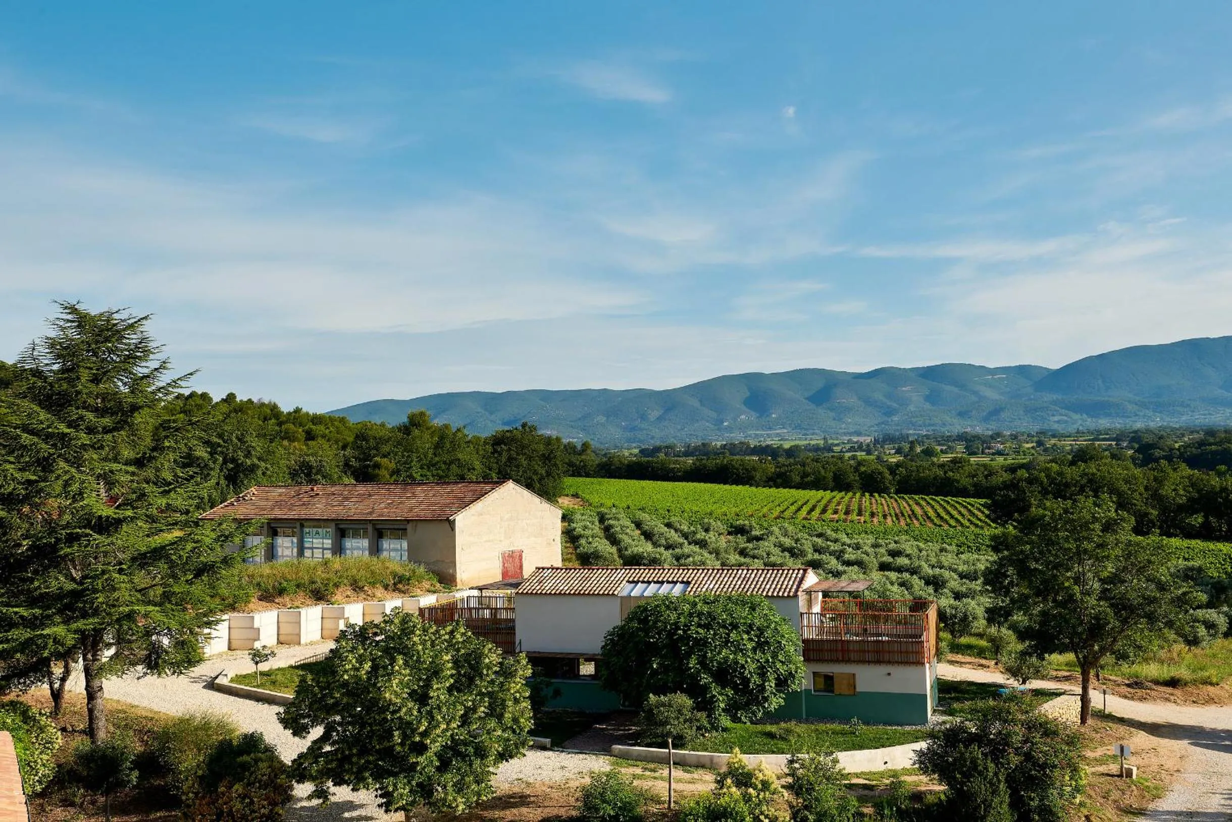 Property building in Domaine La Ferme HI bride