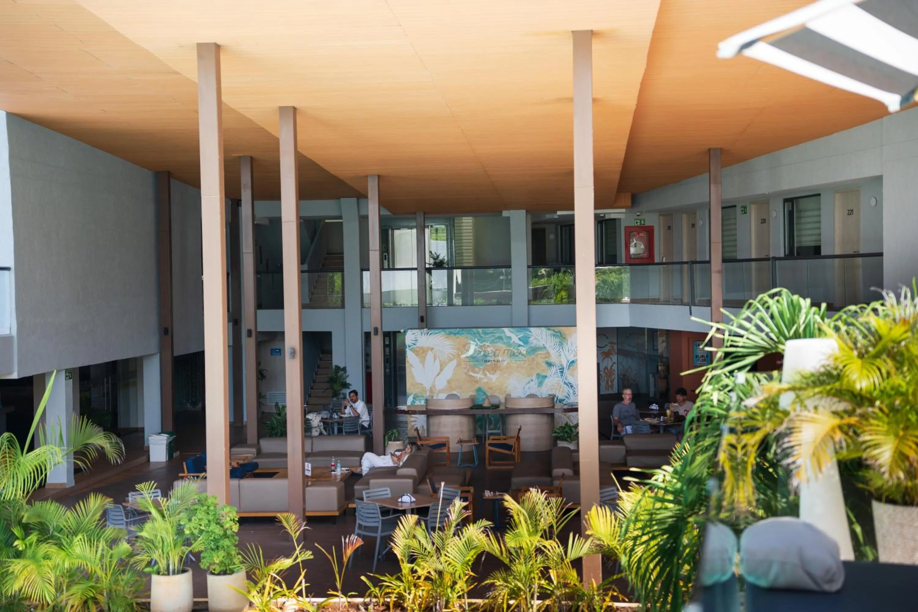 Property building in Dreamer Beach Club