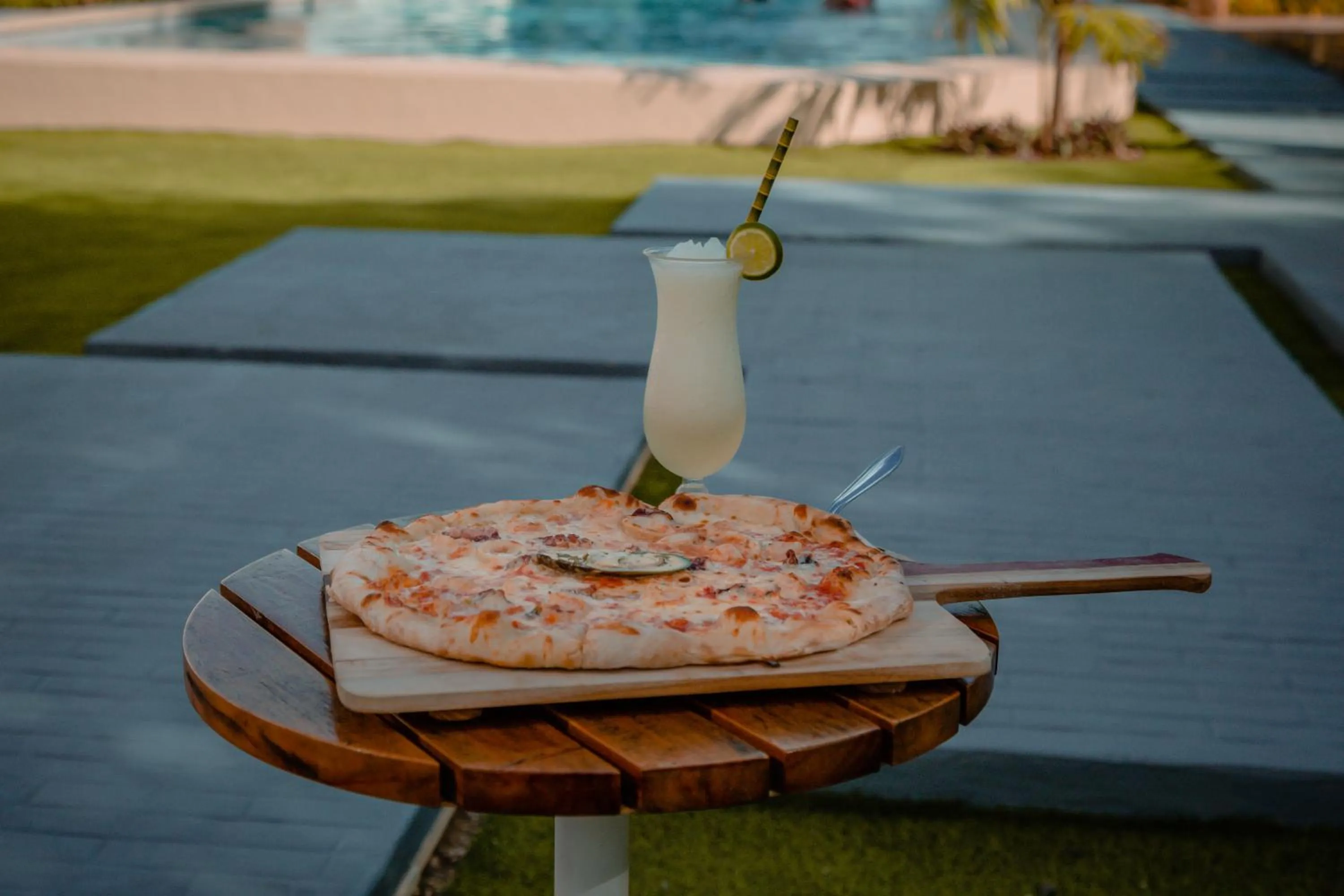 Restaurant/places to eat in Dreamer Beach Club