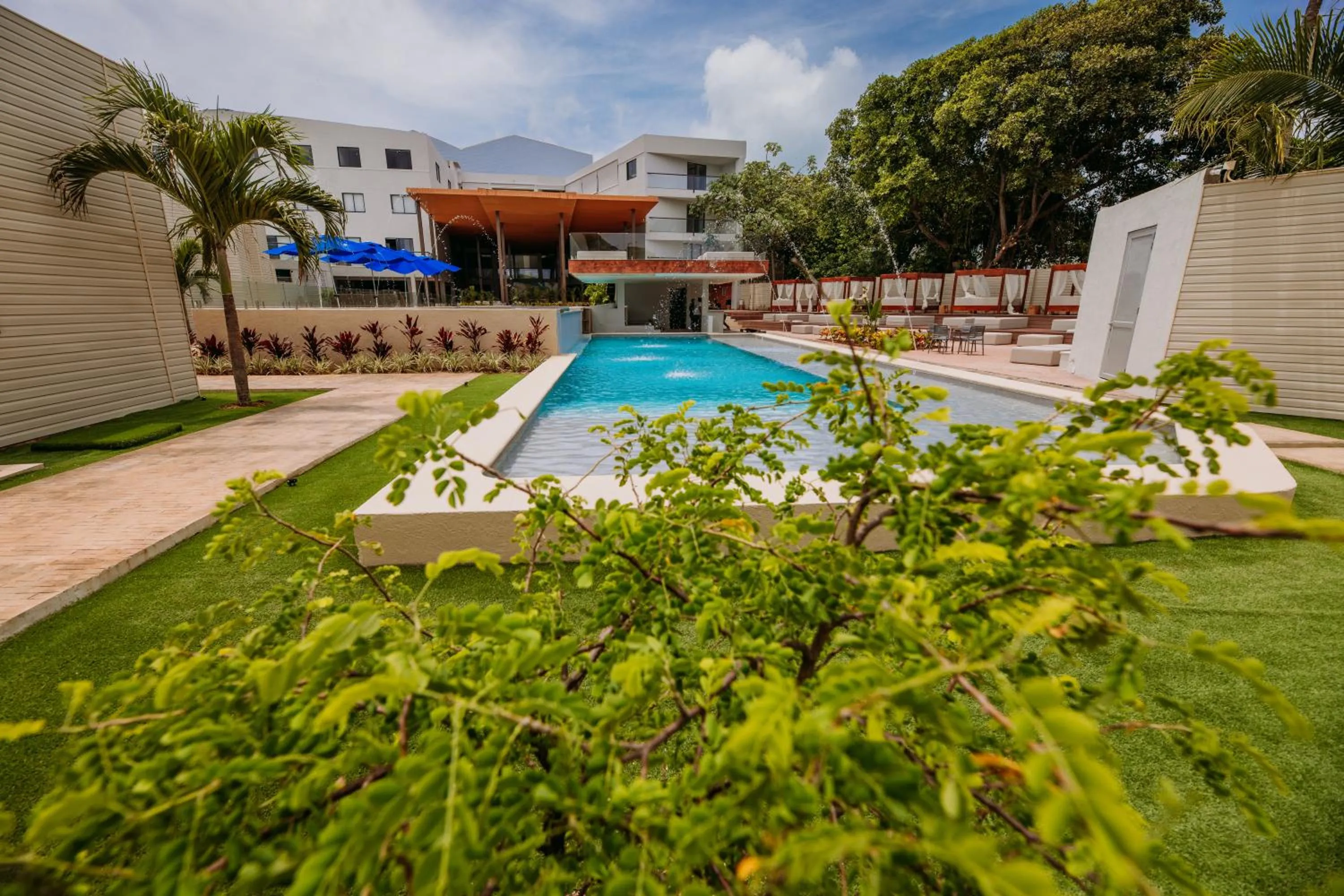 Day in Dreamer Beach Club