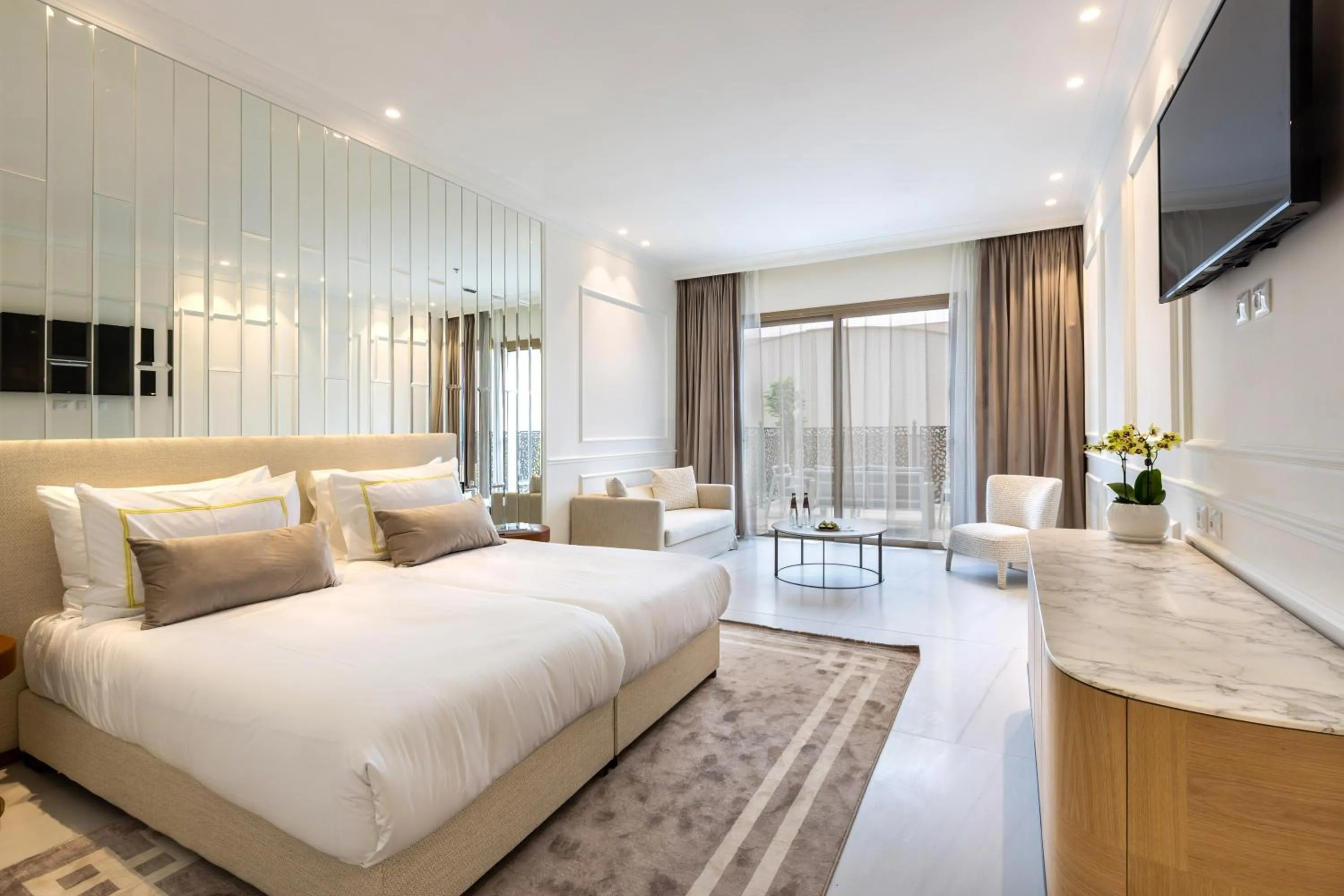 Bed in Dhotel - די הוטל