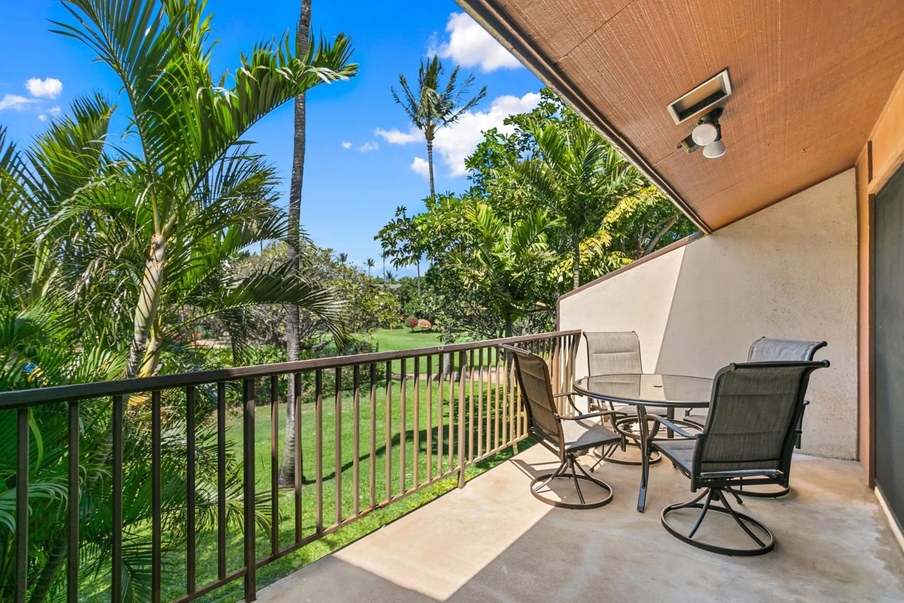 Property building in Koa Resort 5H