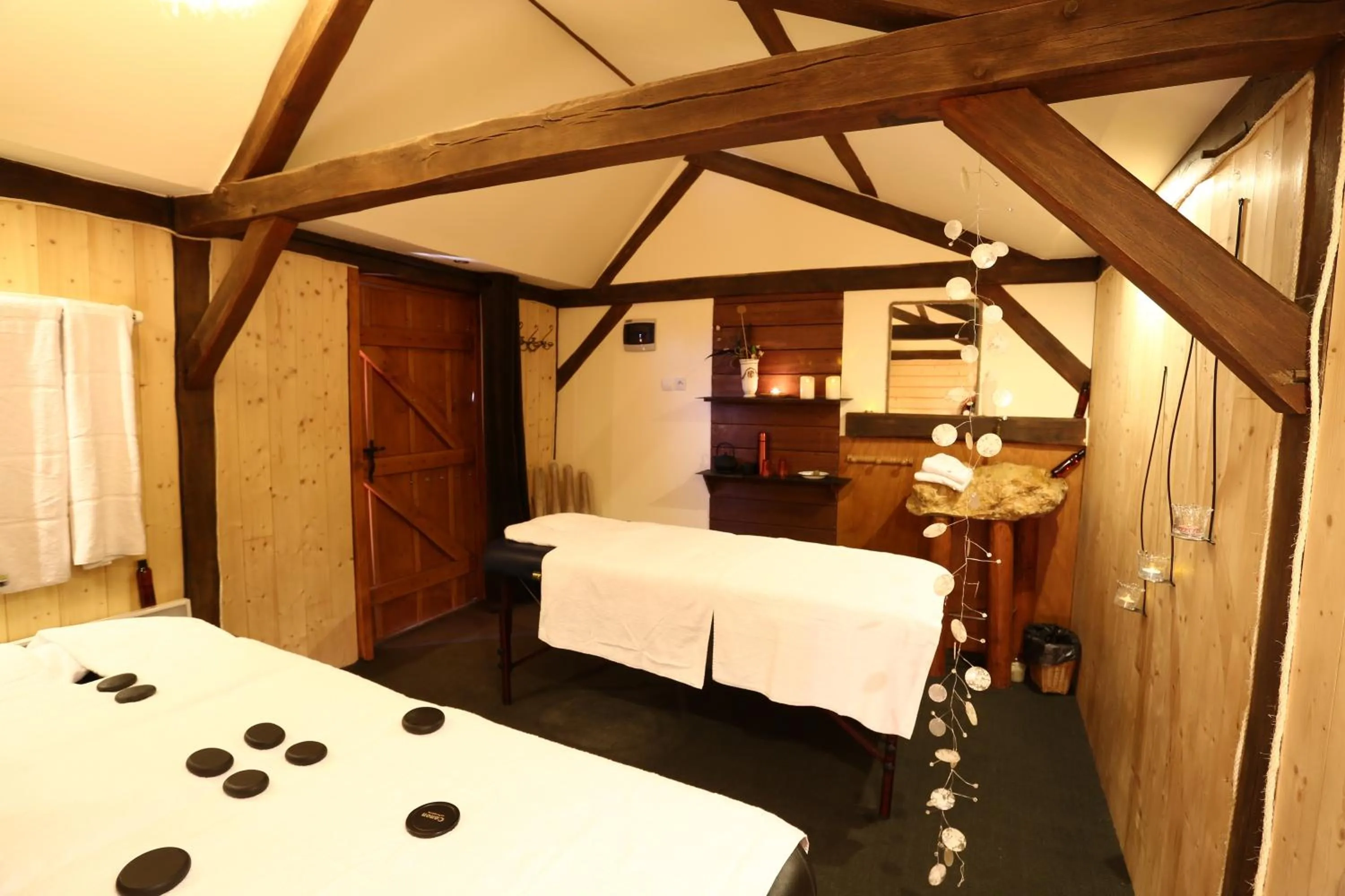 Spa and wellness centre/facilities, Bed in Domaine Arvor & Spa