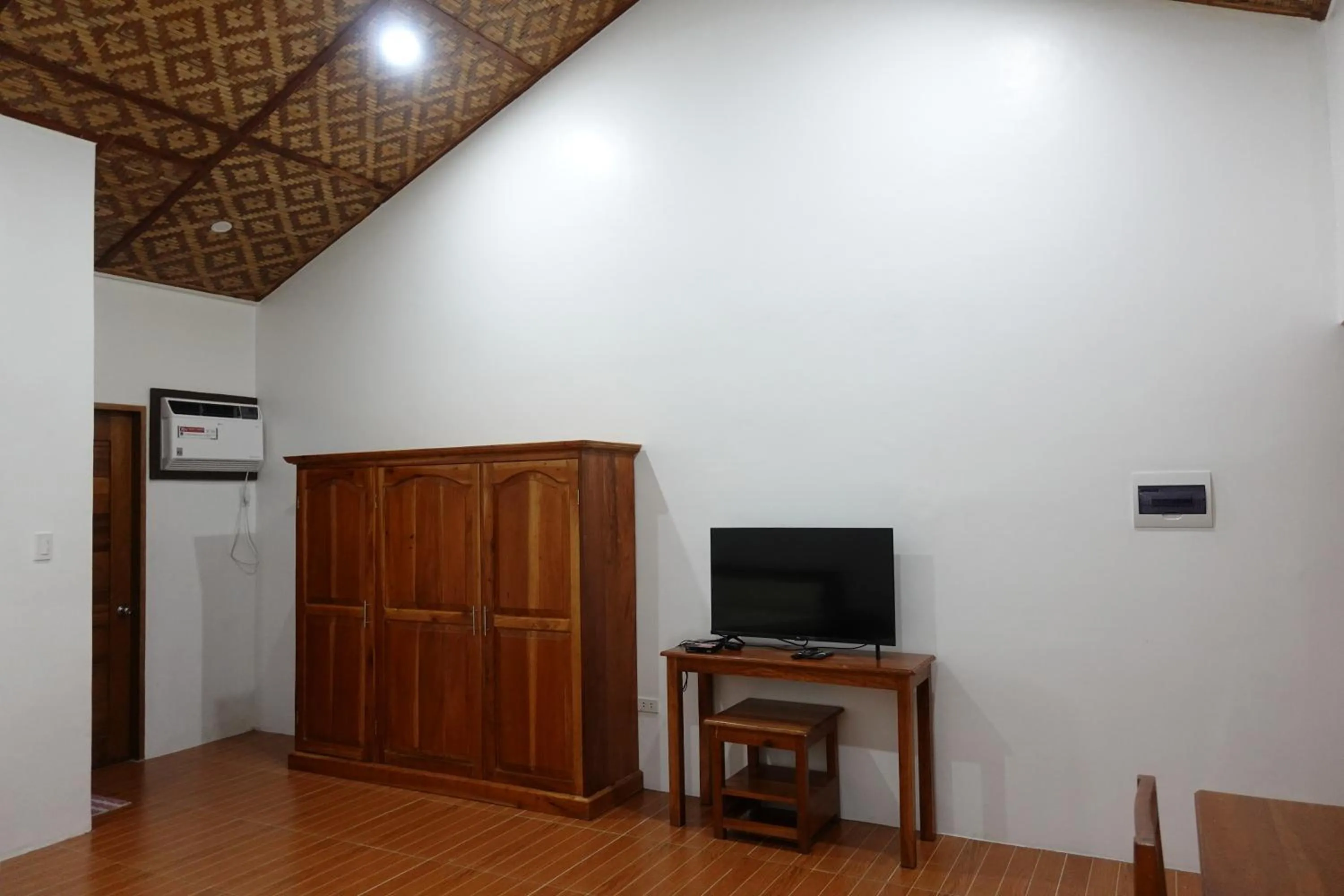 TV and multimedia in Badi's Place