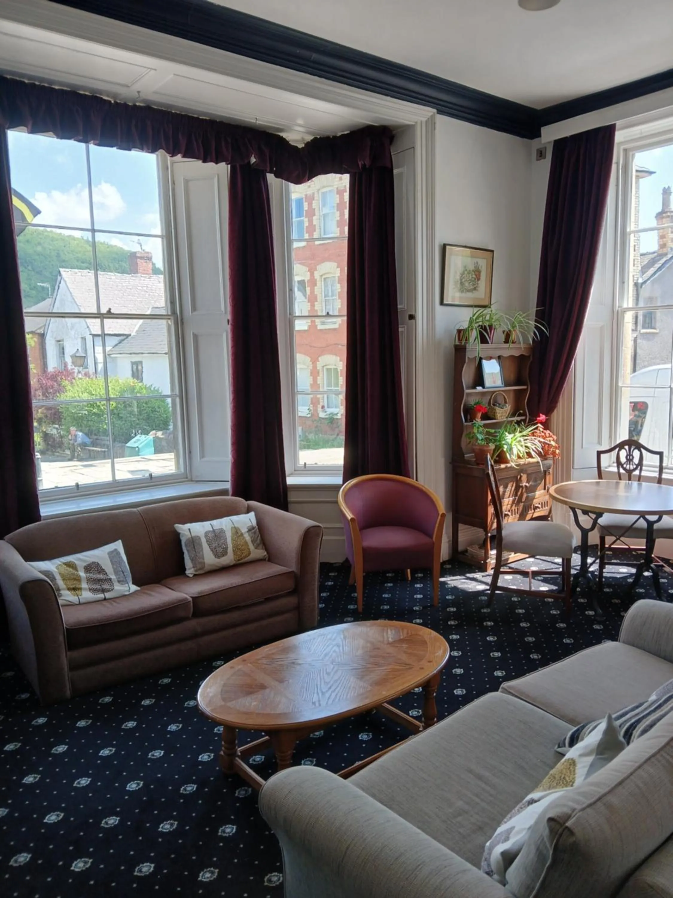 Communal lounge/ TV room in The Knighton Apartment