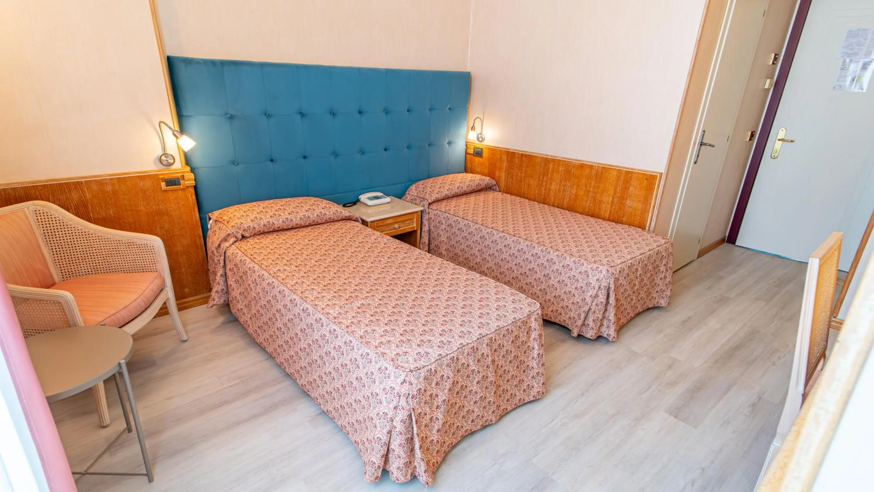 Bed in Bobby Executive