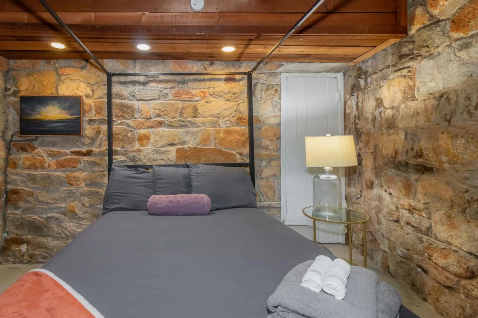 Bed in Royal in Columbus- Midtown Columbus Castle