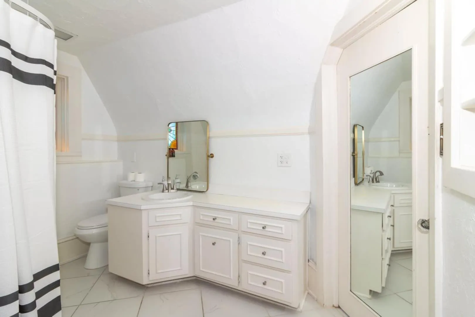 Royal in Columbus- Midtown Columbus Castle