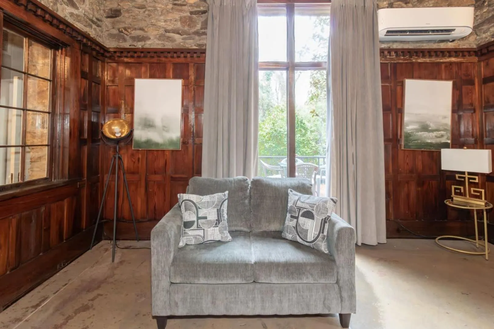 Royal in Columbus- Midtown Columbus Castle