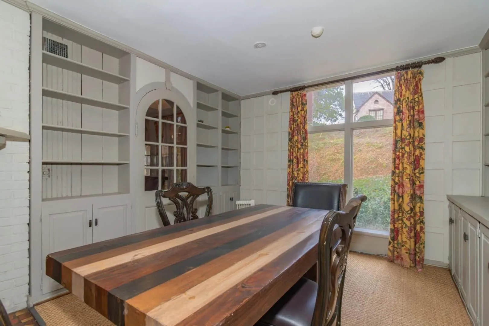 Royal in Columbus- Midtown Columbus Castle