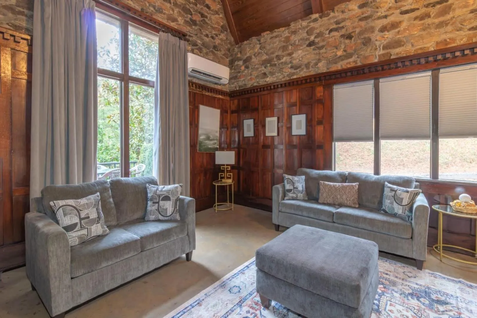 Royal in Columbus- Midtown Columbus Castle