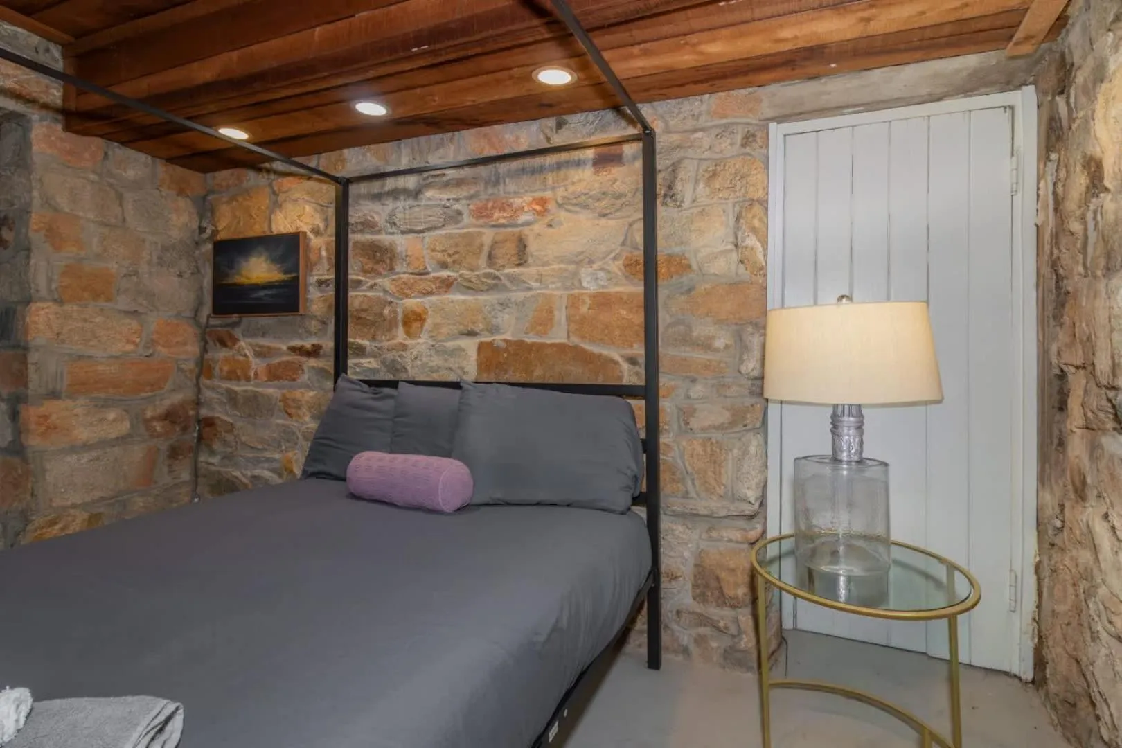 Bed in Royal in Columbus- Midtown Columbus Castle