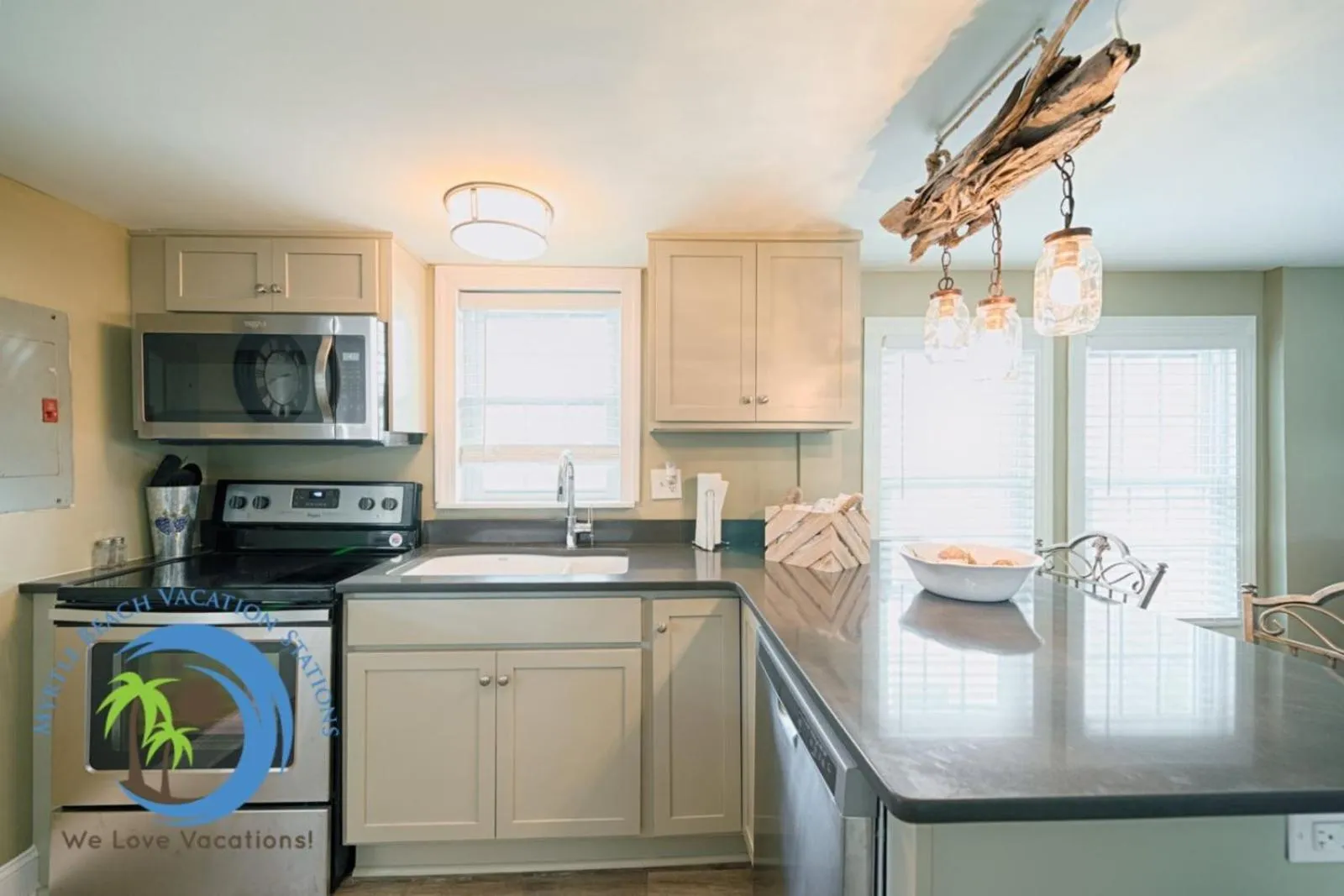 Property building in Cg Cottage Down